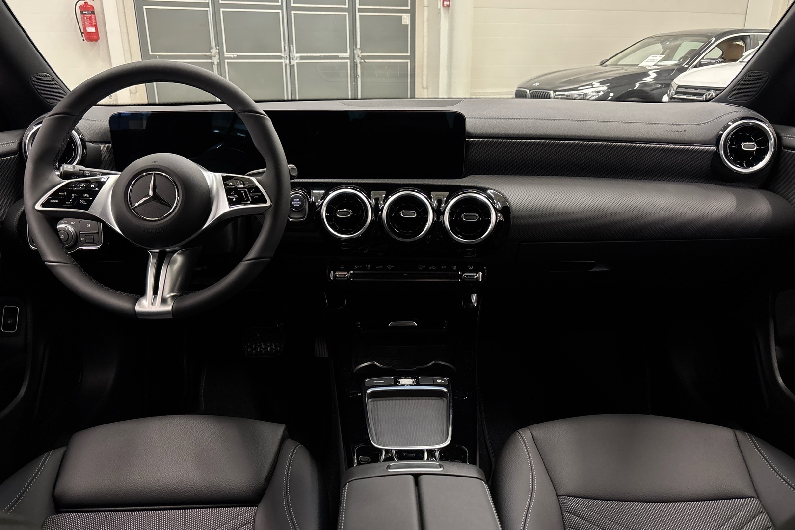 MERCEDES-BENZ CLA 2025