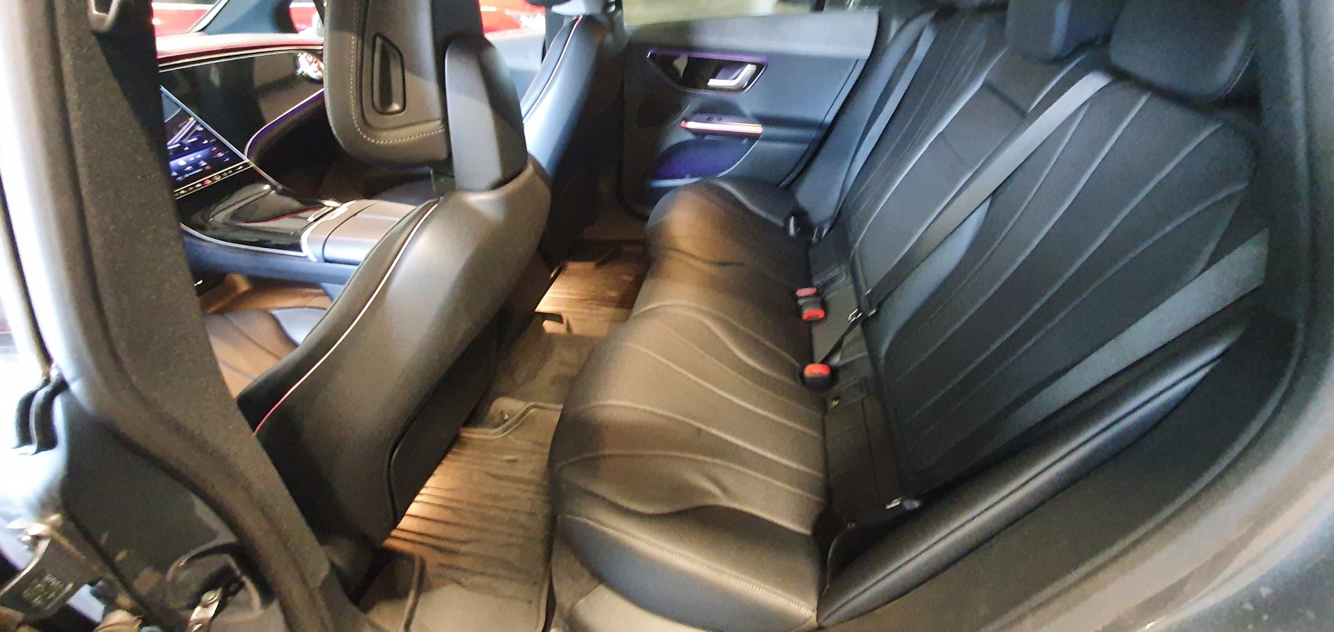 MERCEDES-BENZ EQE 2023