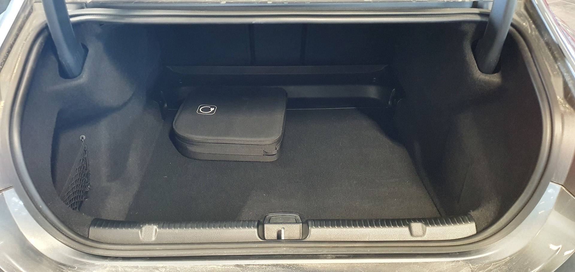 MERCEDES-BENZ EQE 2023