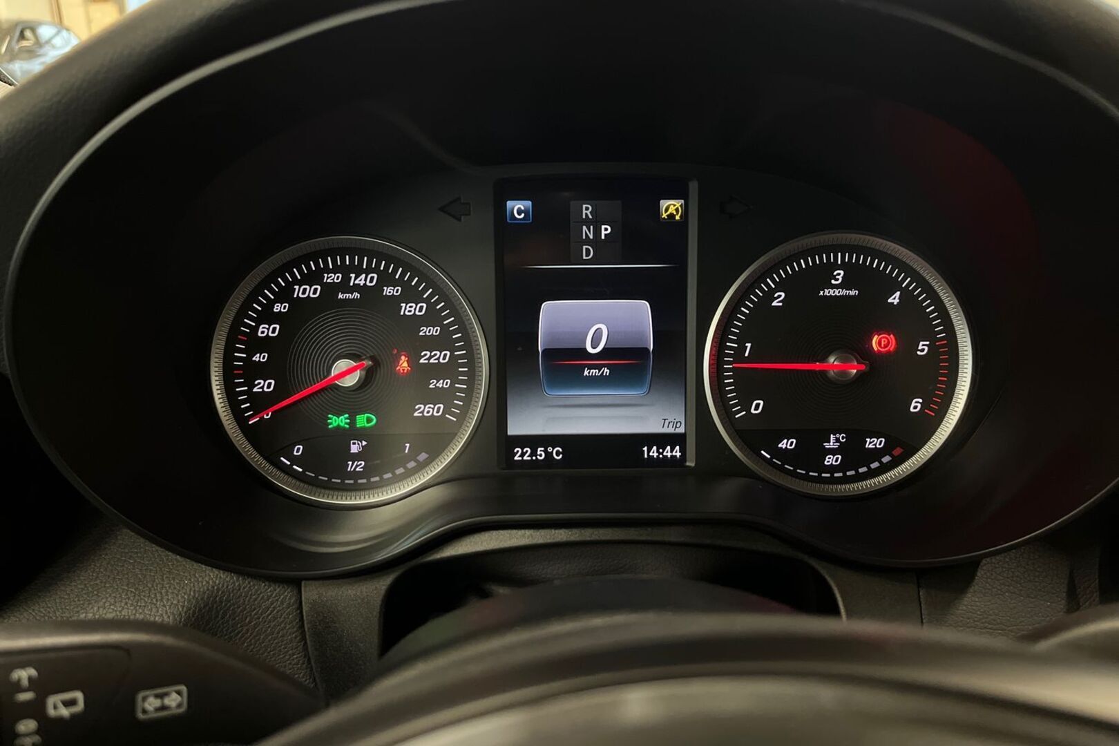 MERCEDES-BENZ GLC 15