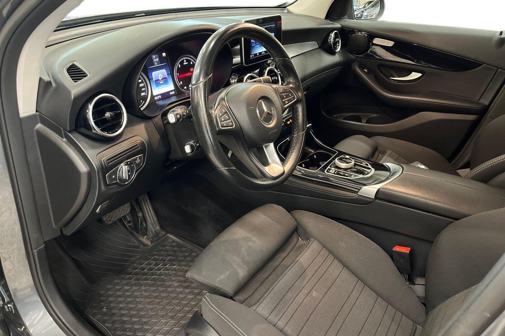 MERCEDES-BENZ GLC 8
