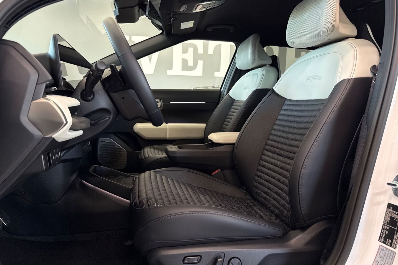 KIA EV4 17