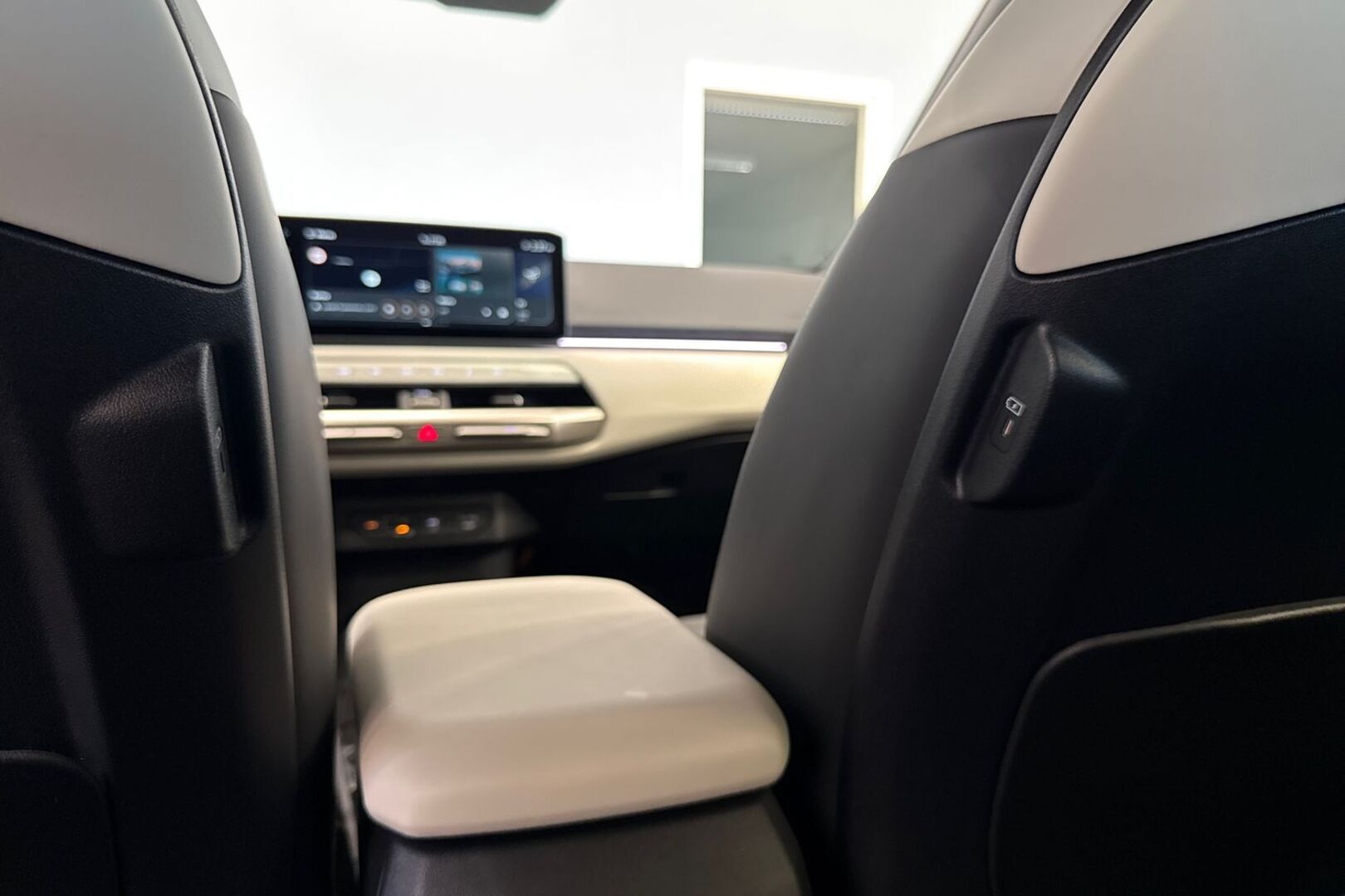 KIA EV4 19