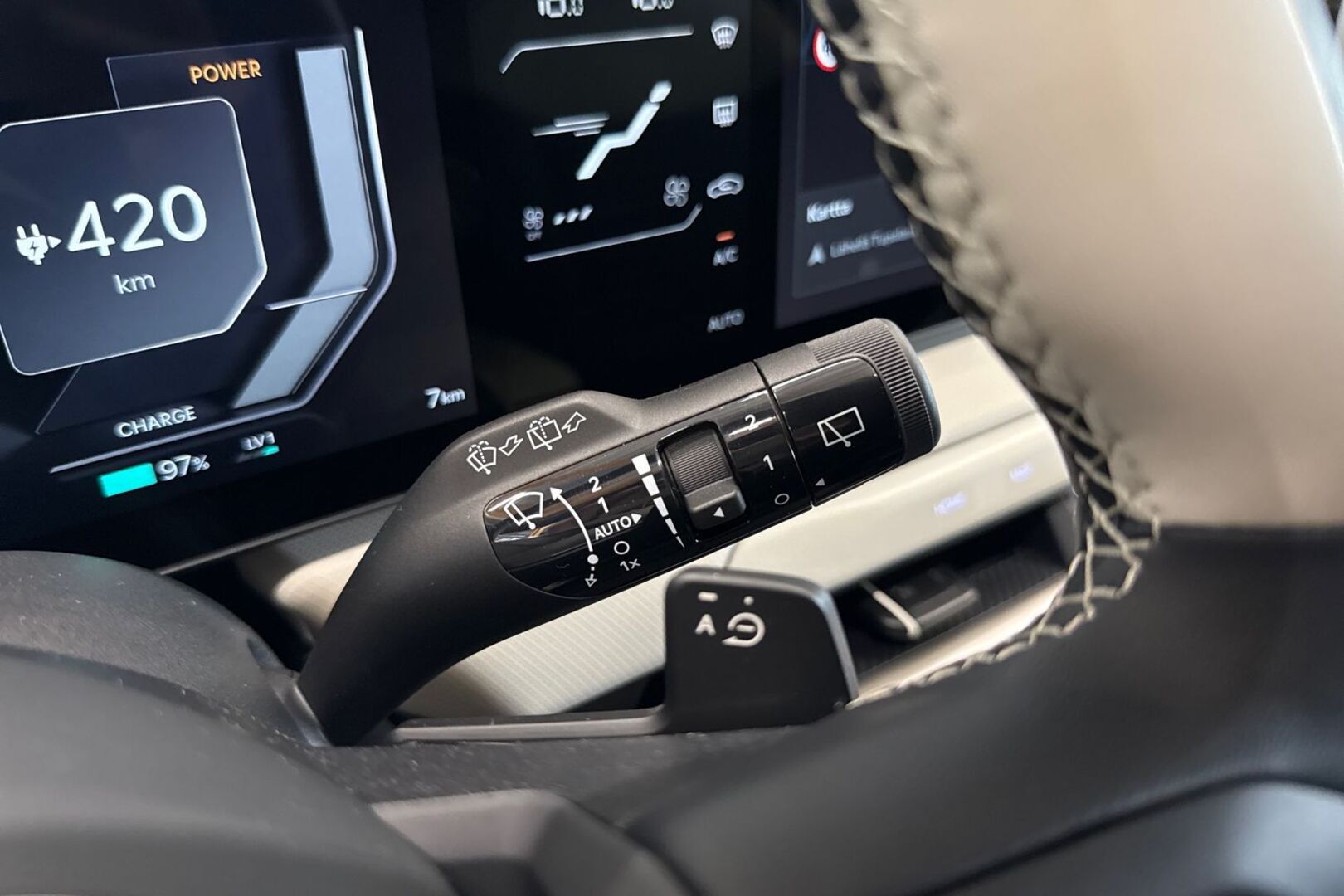 KIA EV4 23
