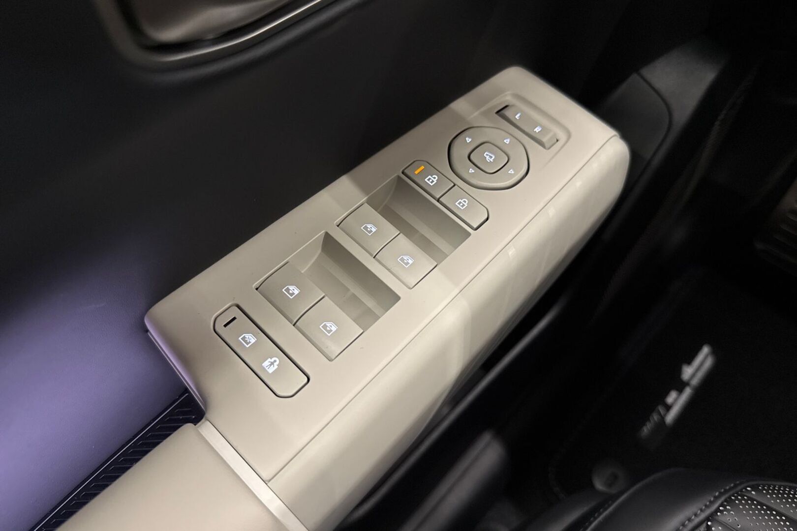 KIA EV4 25