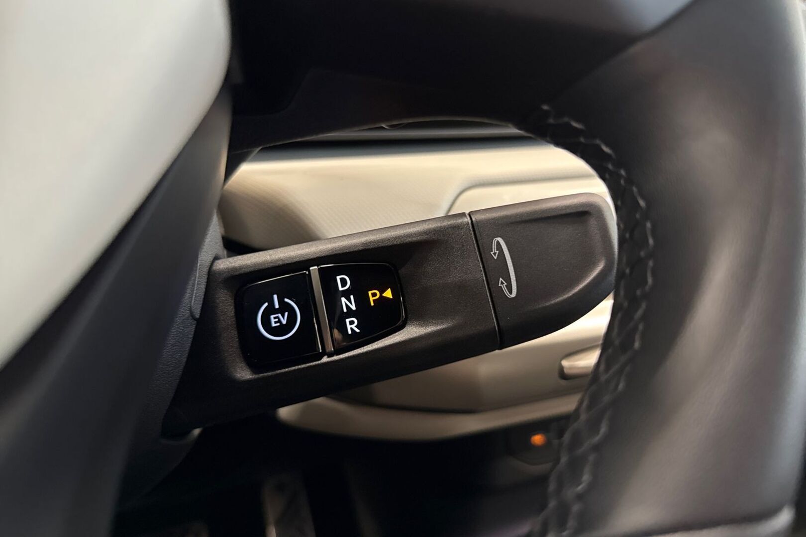 KIA EV4 27