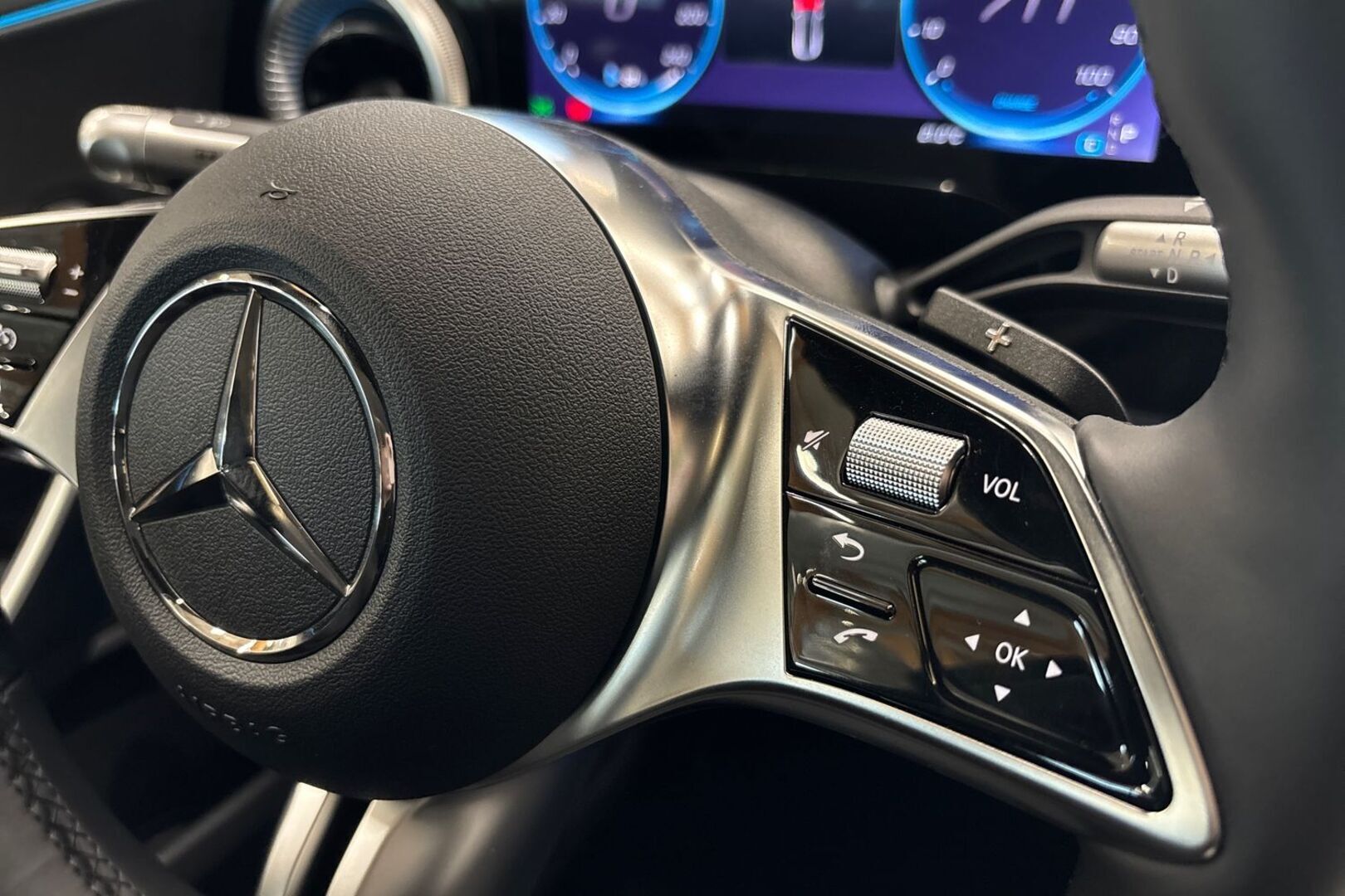 MERCEDES-BENZ C 2026