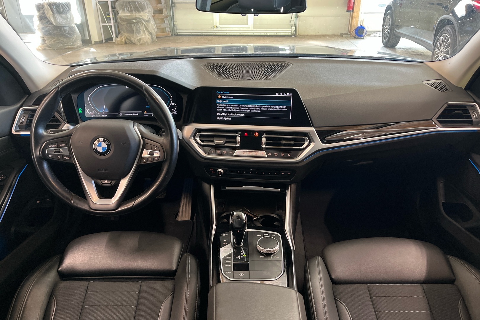 BMW 330 2021