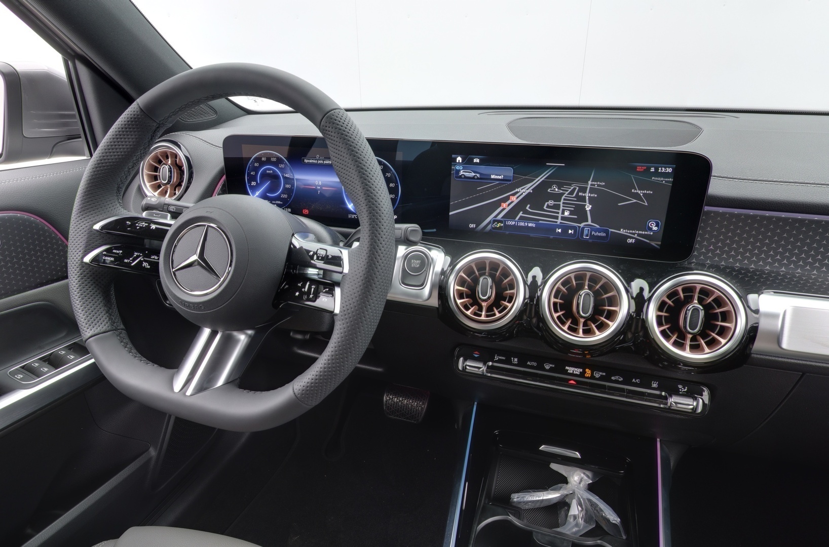 MERCEDES-BENZ EQB 2025