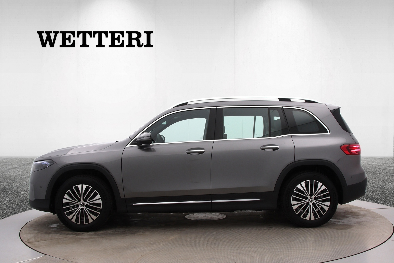 MERCEDES-BENZ EQB 2025