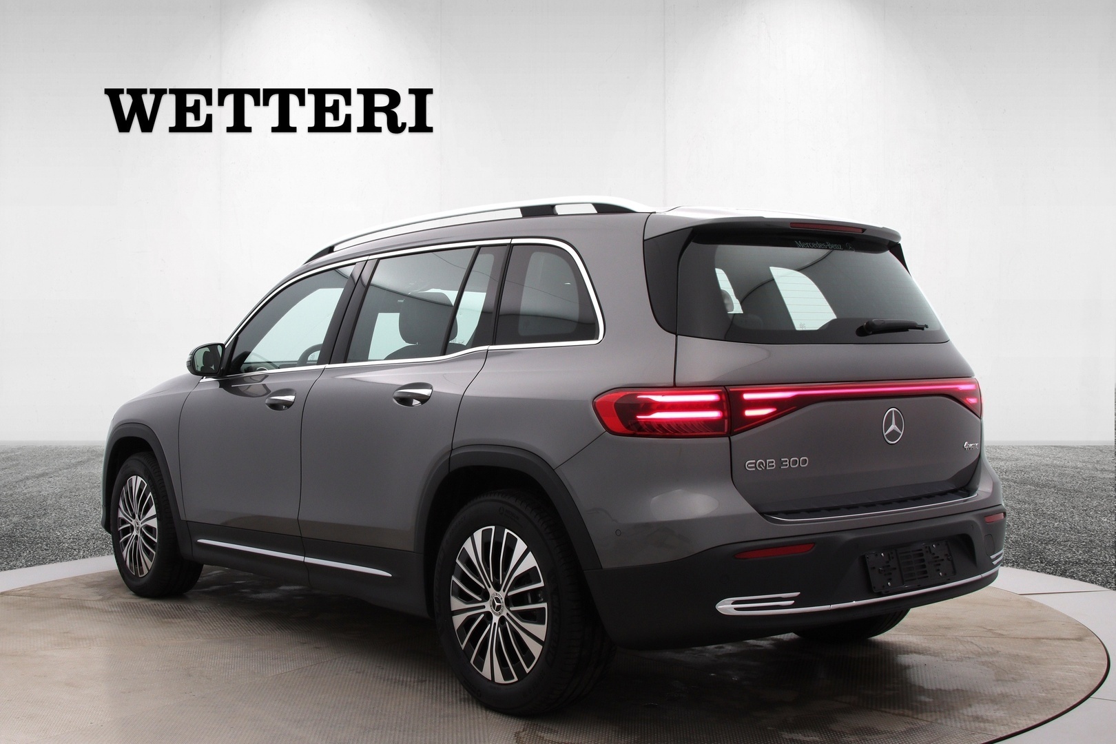 MERCEDES-BENZ EQB 2025