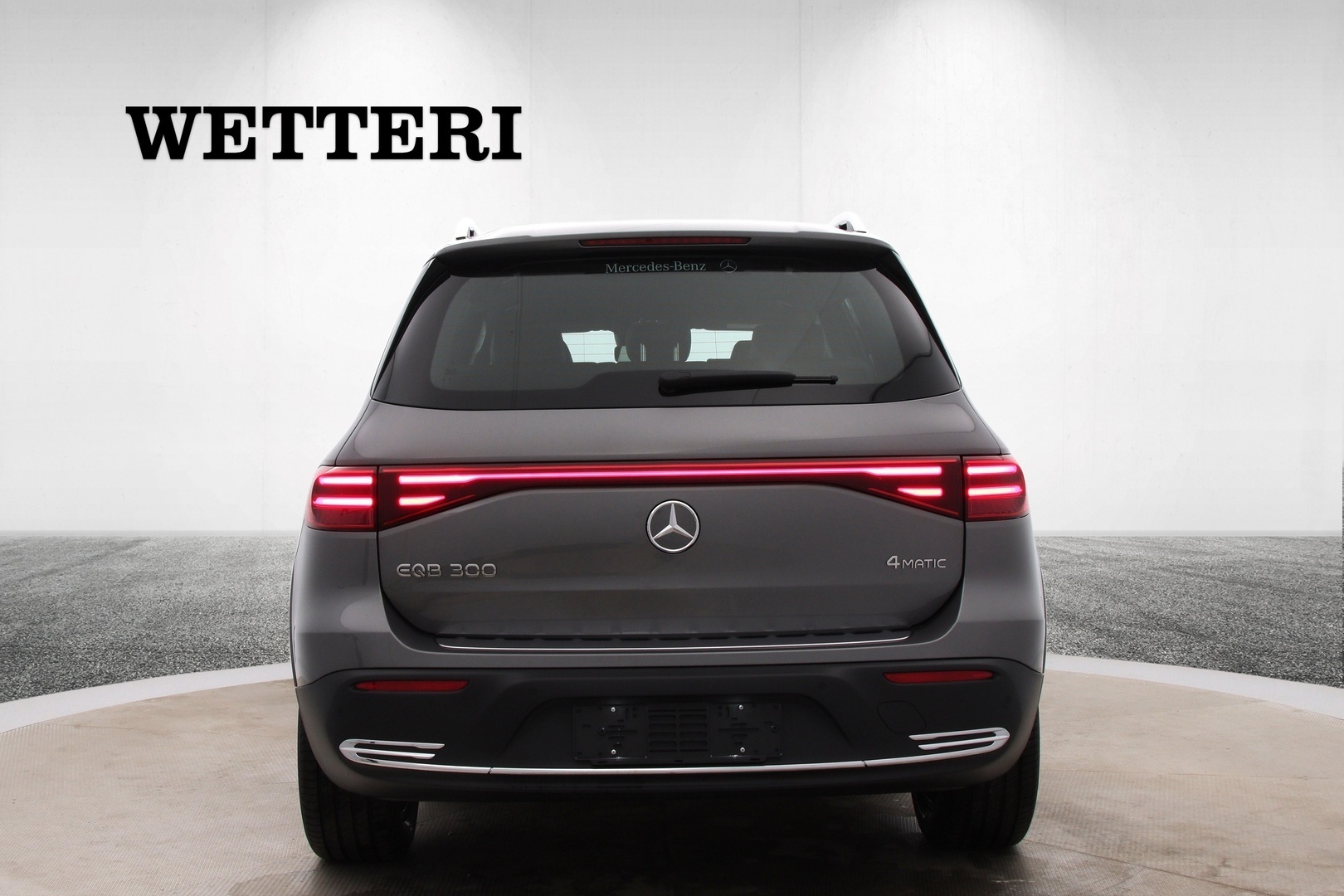 MERCEDES-BENZ EQB 2025