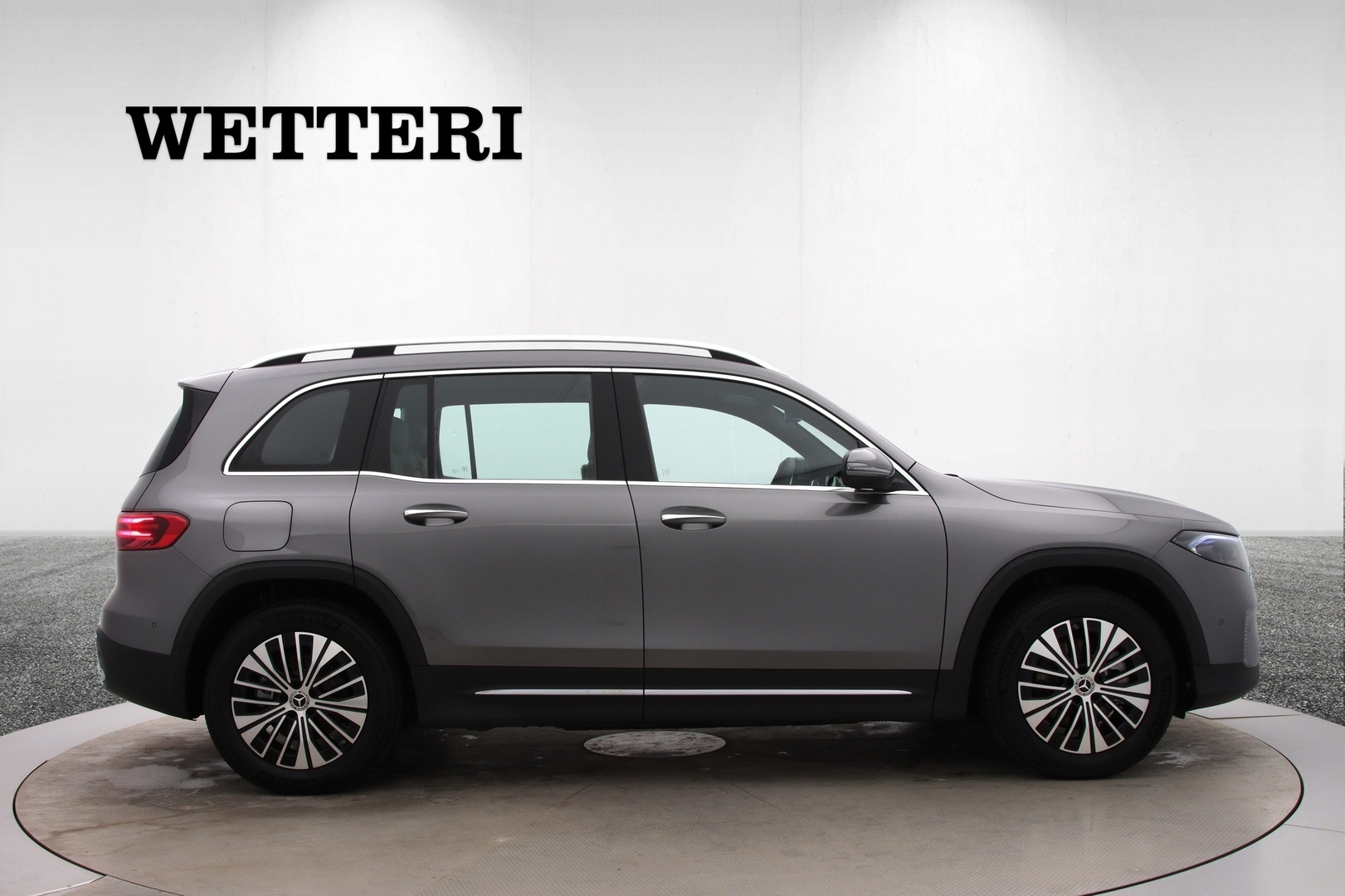 MERCEDES-BENZ EQB 2025