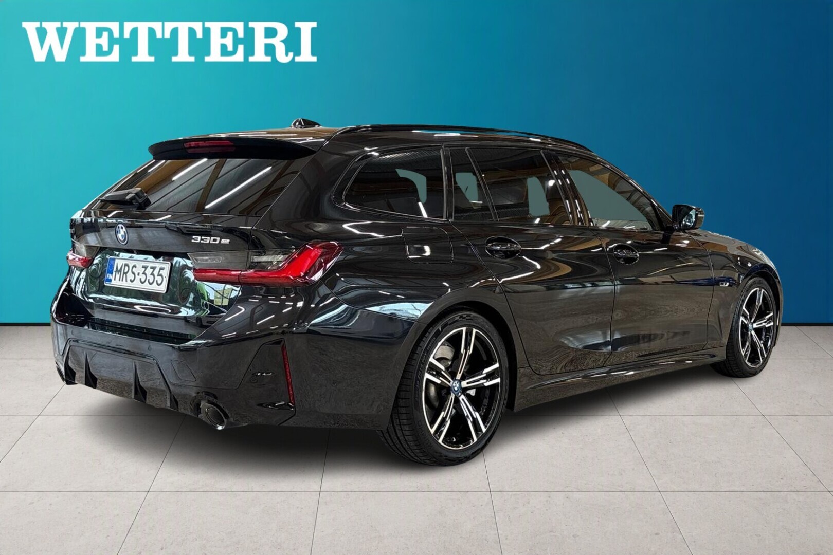 BMW 330 2023