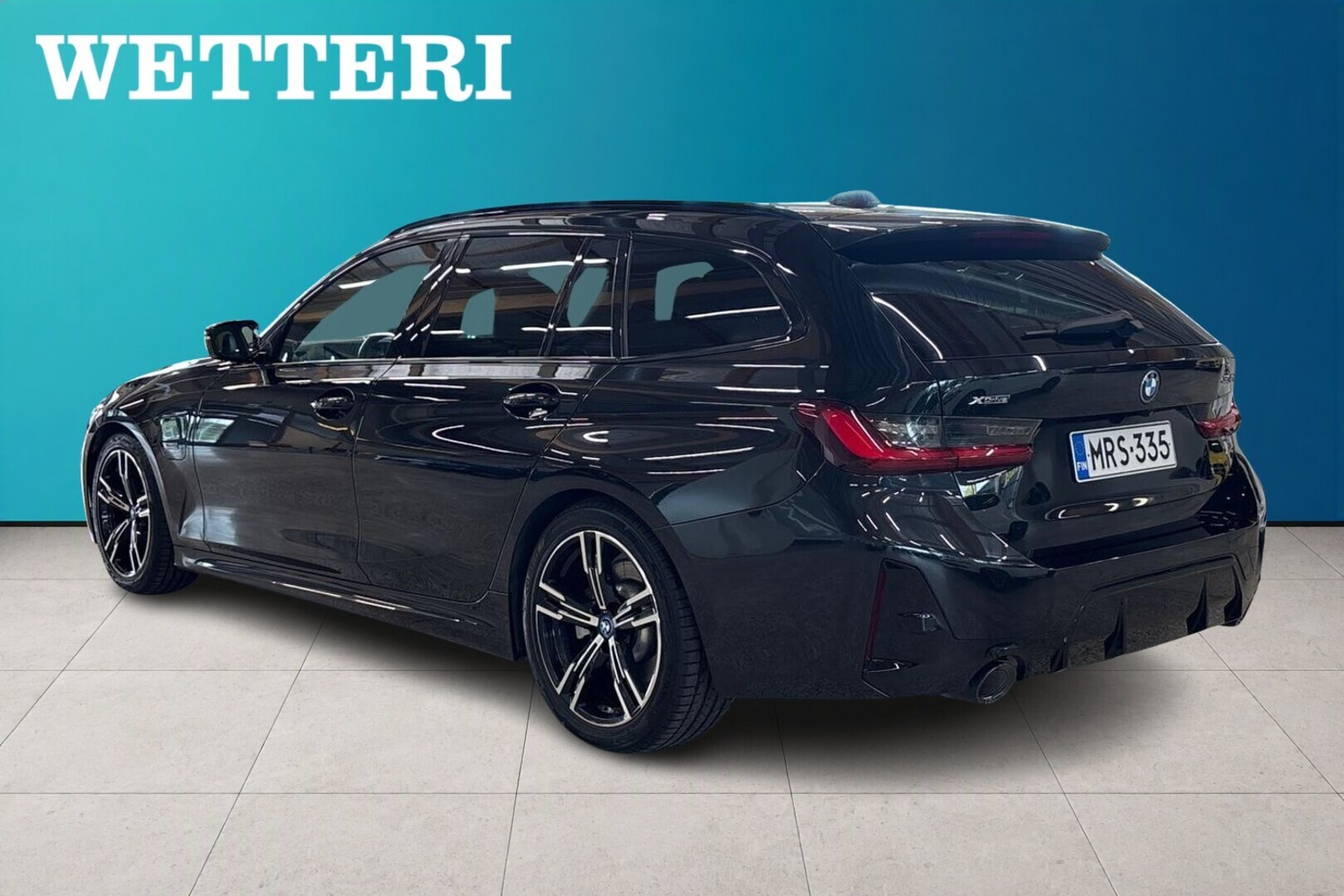BMW 330 2023