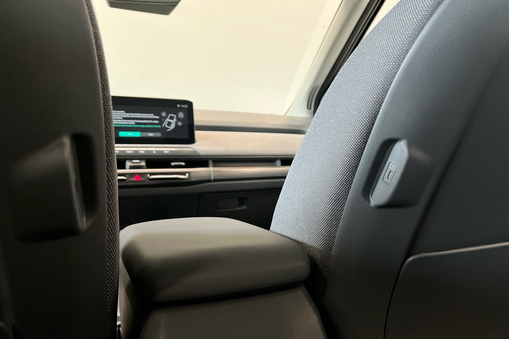 KIA EV3 12