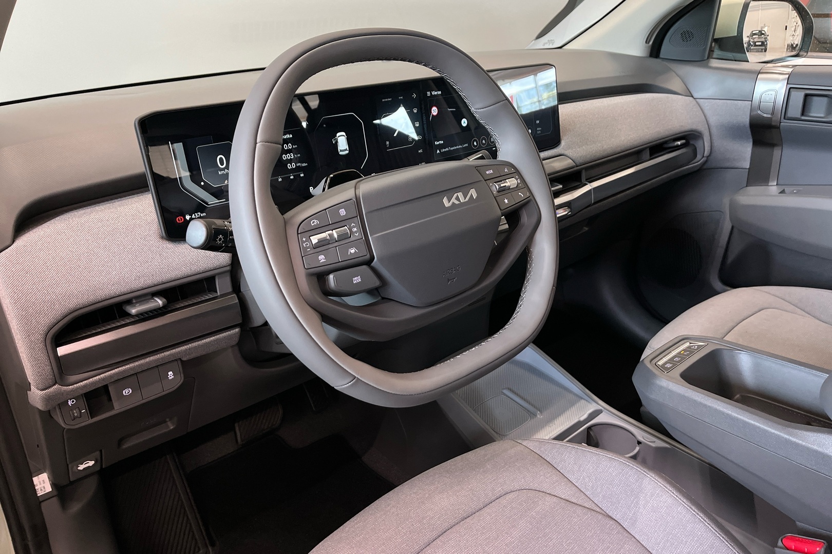KIA EV3 8