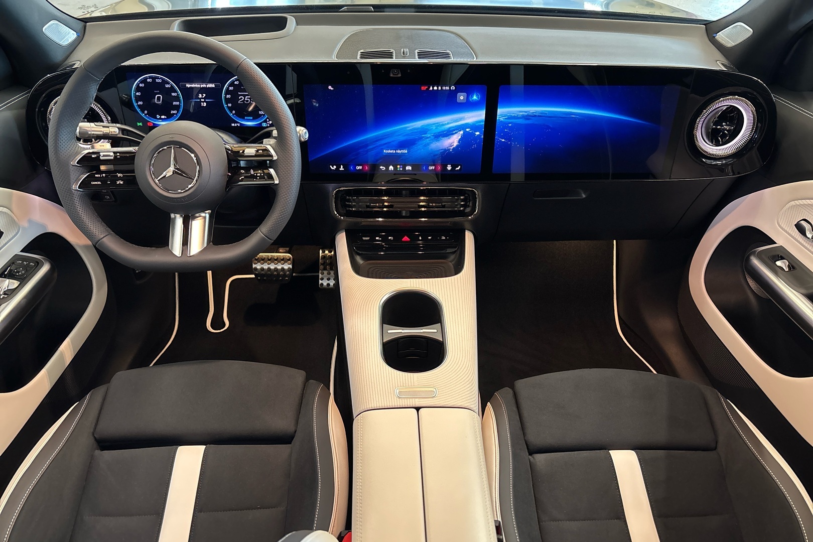 MERCEDES-BENZ GLB 2026