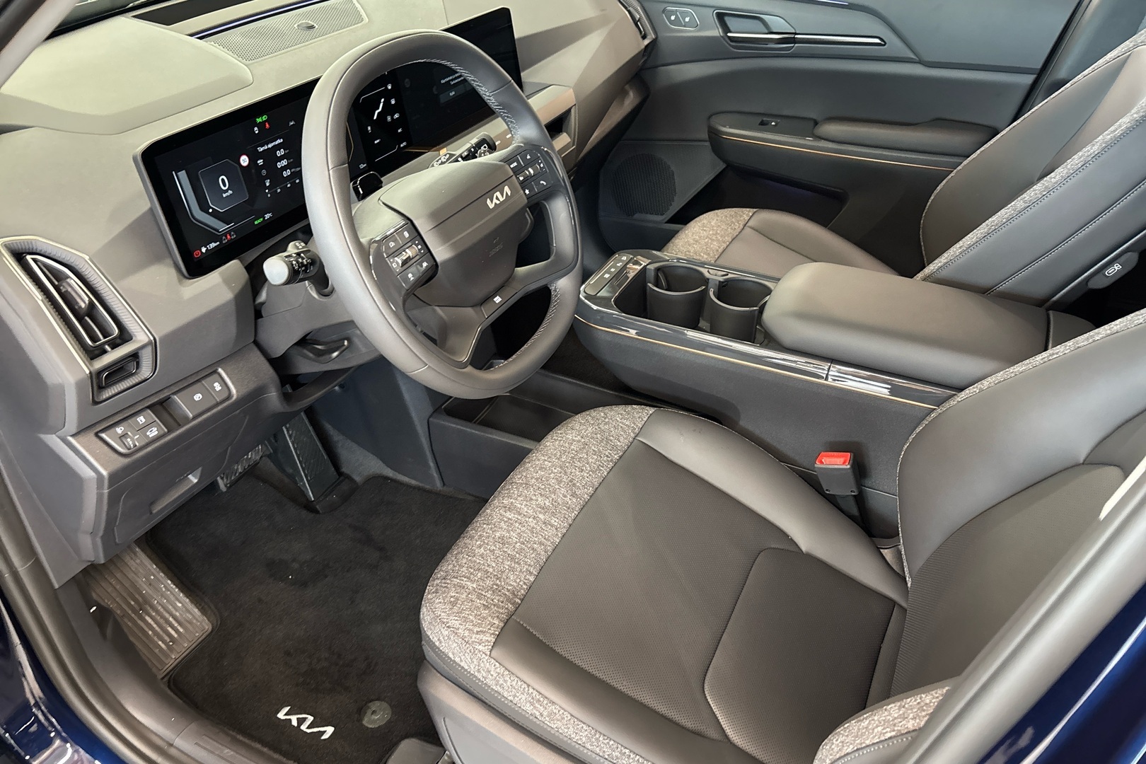 KIA EV5 8