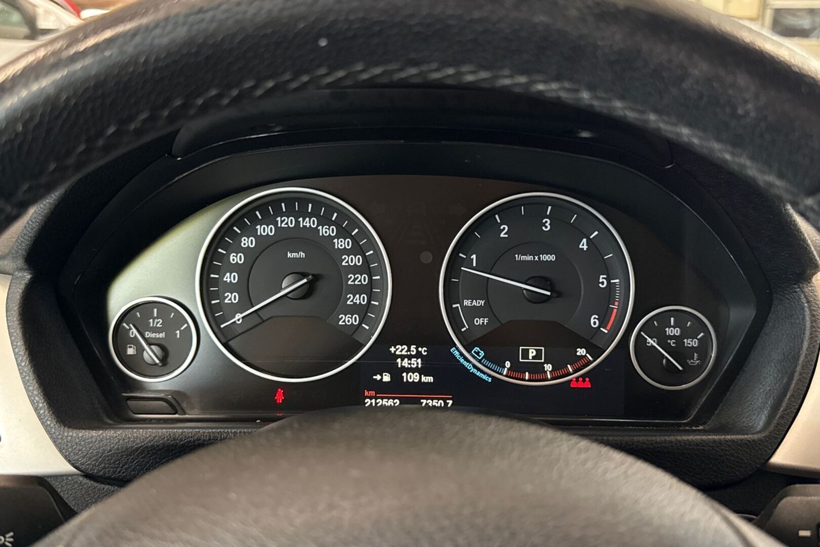 BMW 318 2013