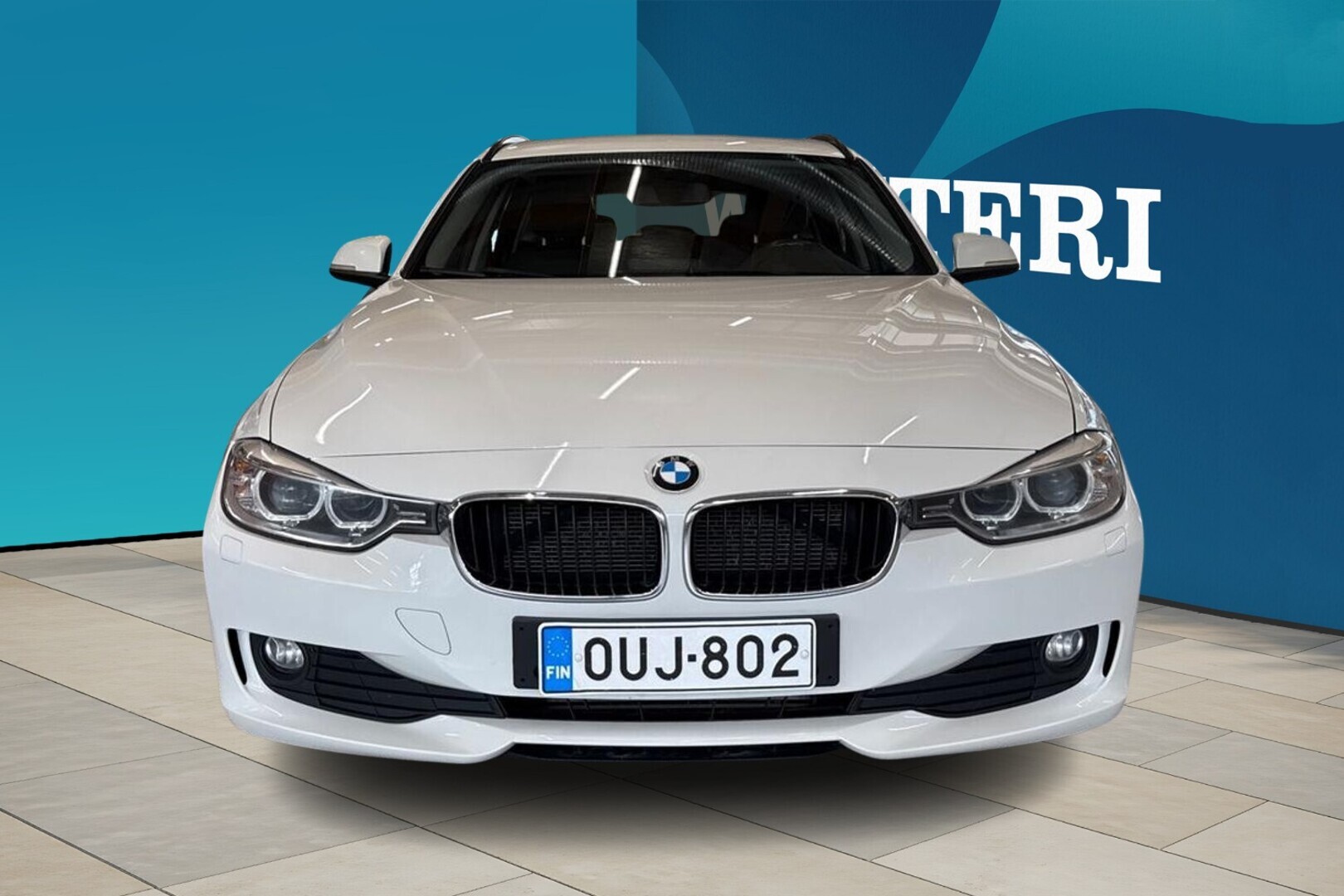 BMW 318 2013