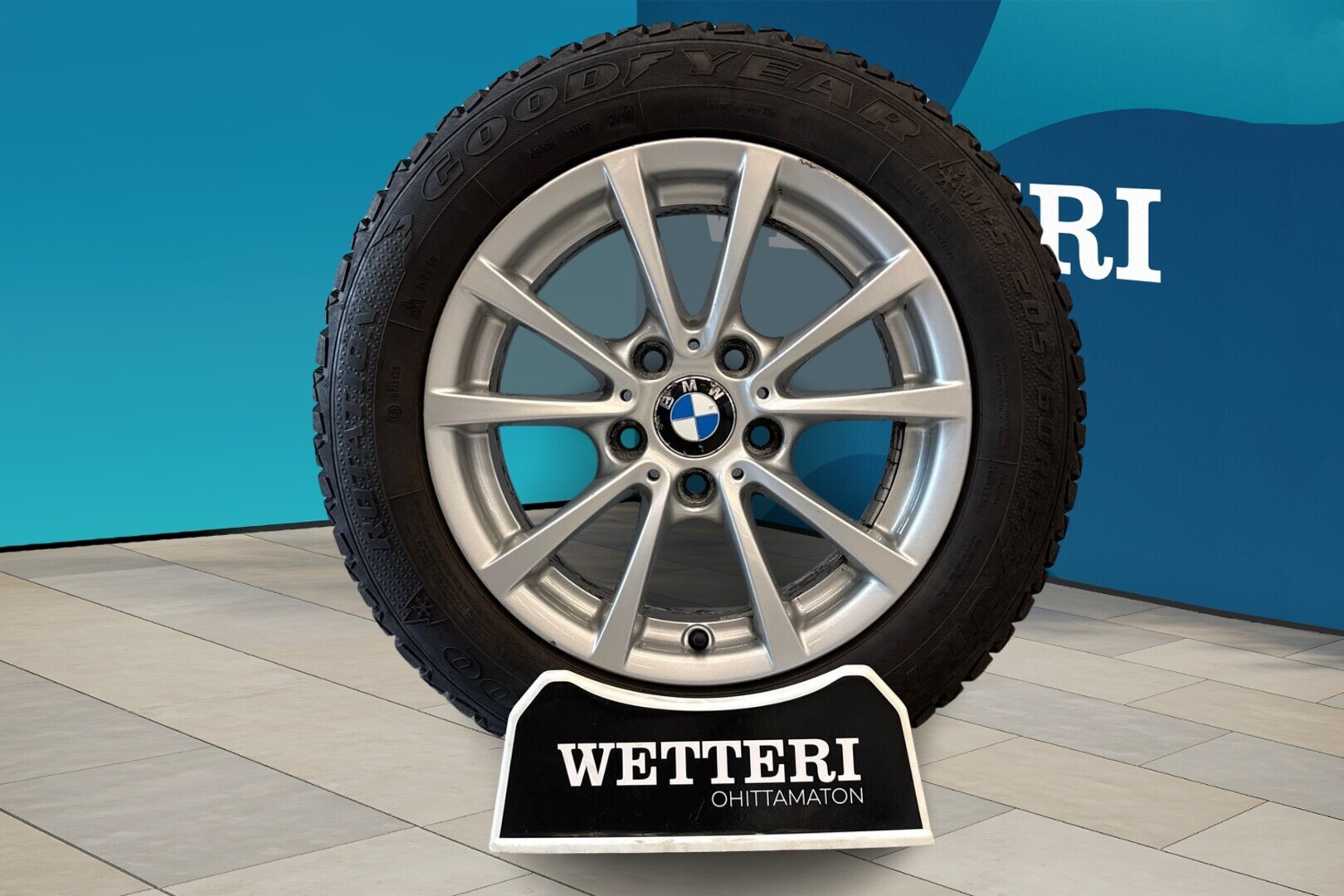 BMW 318 2013