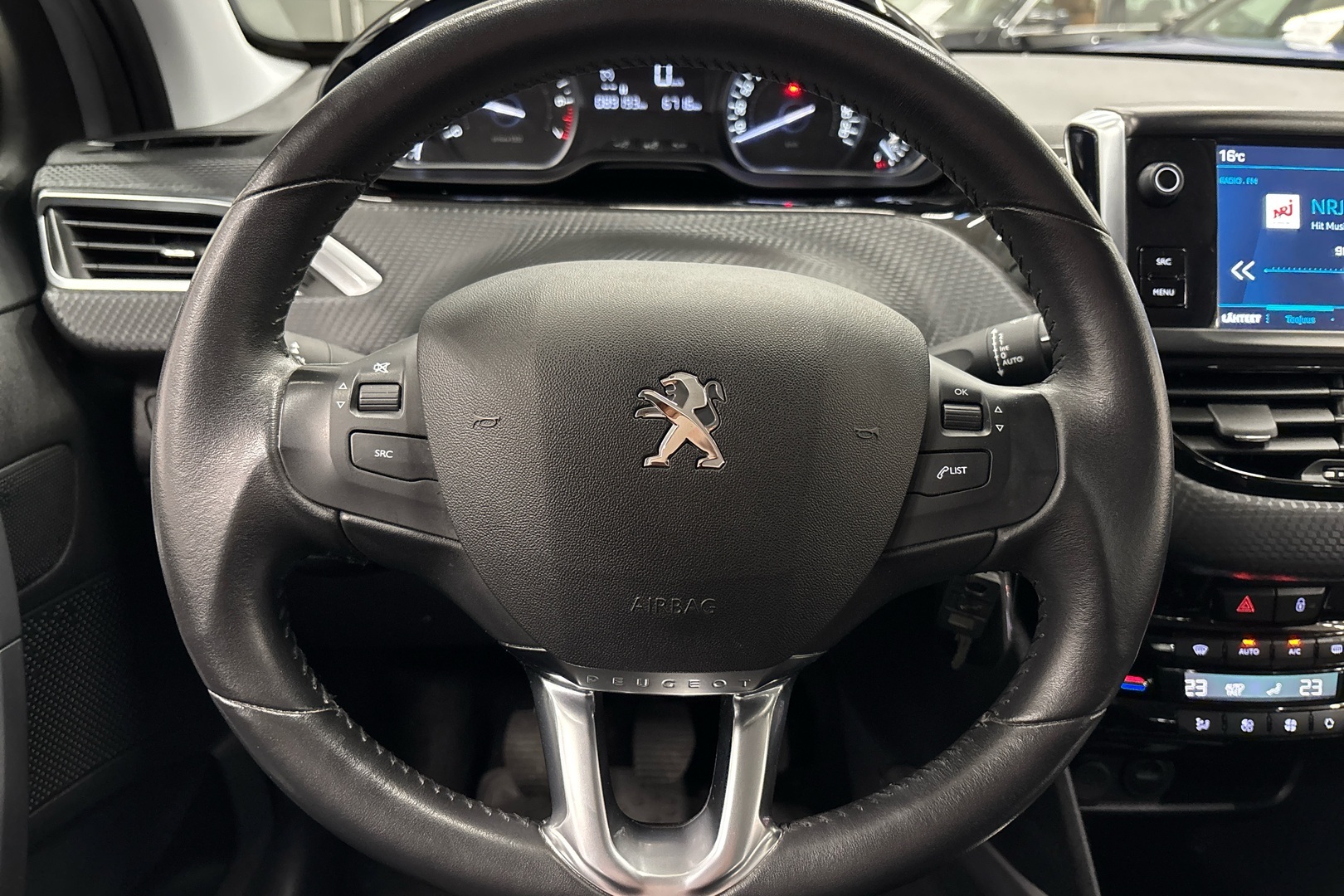 PEUGEOT 2008 2018