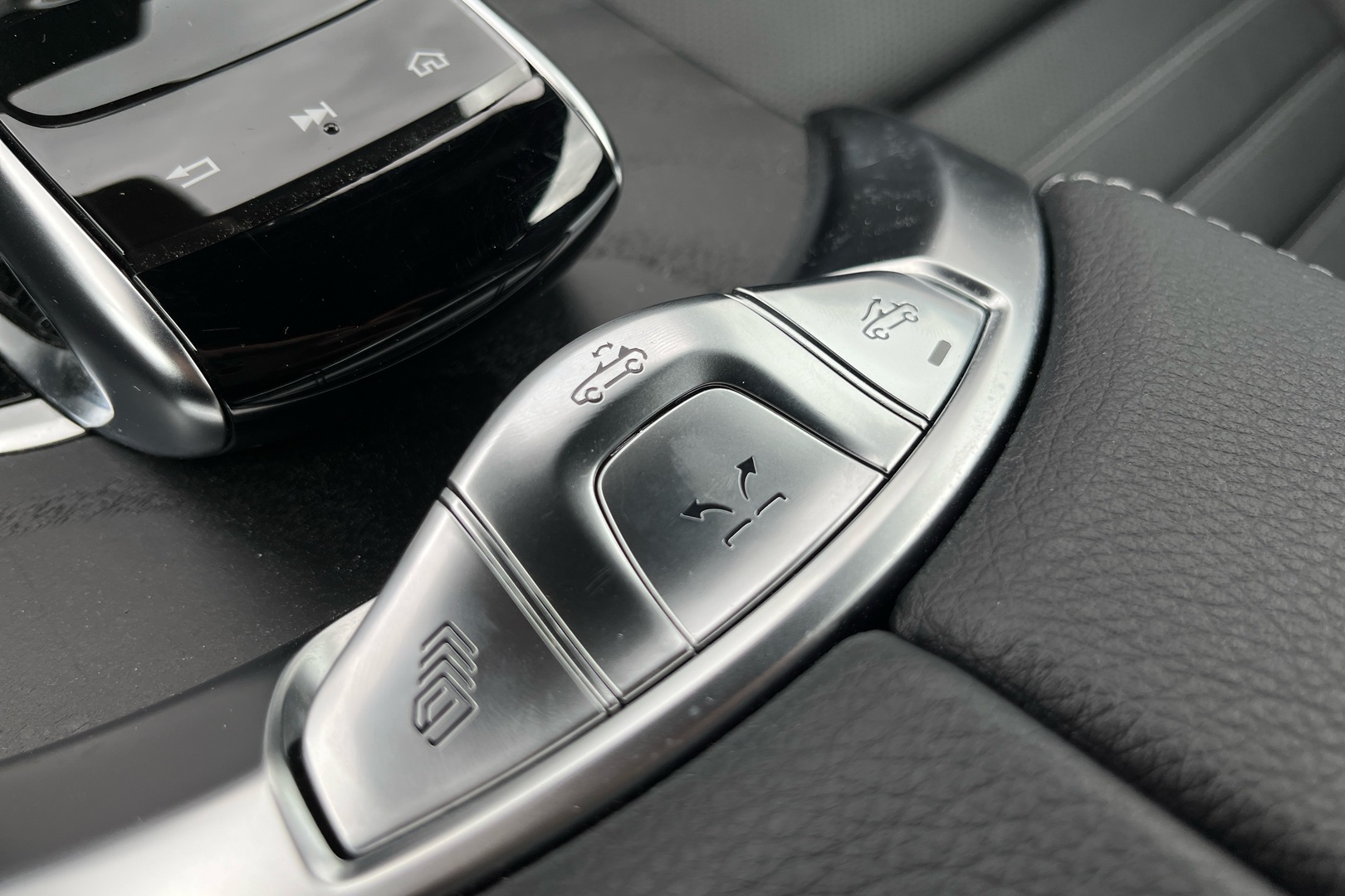 MERCEDES-BENZ C 2021