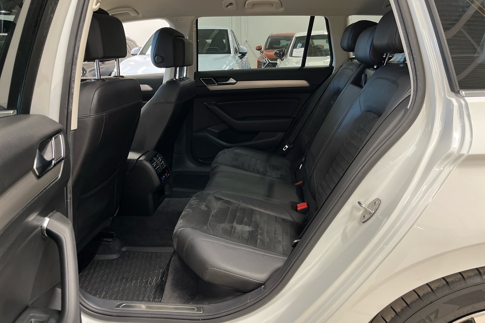 VOLKSWAGEN Passat 2017