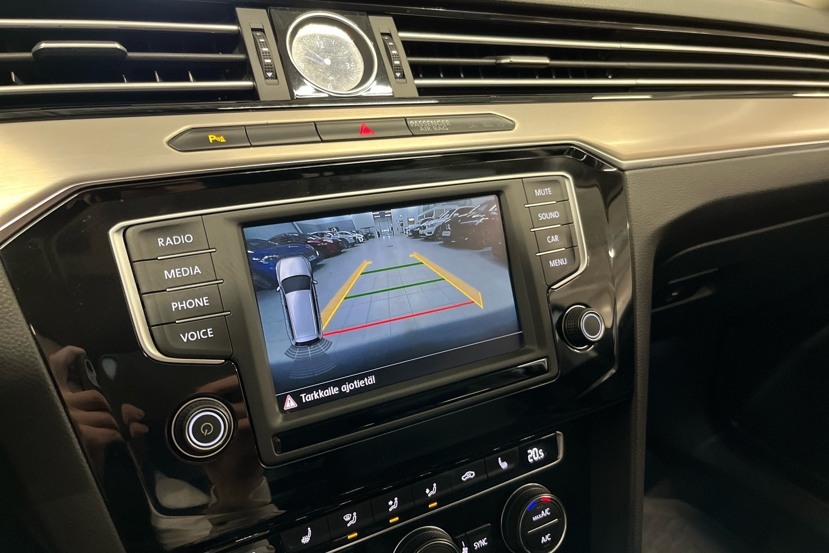 VOLKSWAGEN Passat 2017