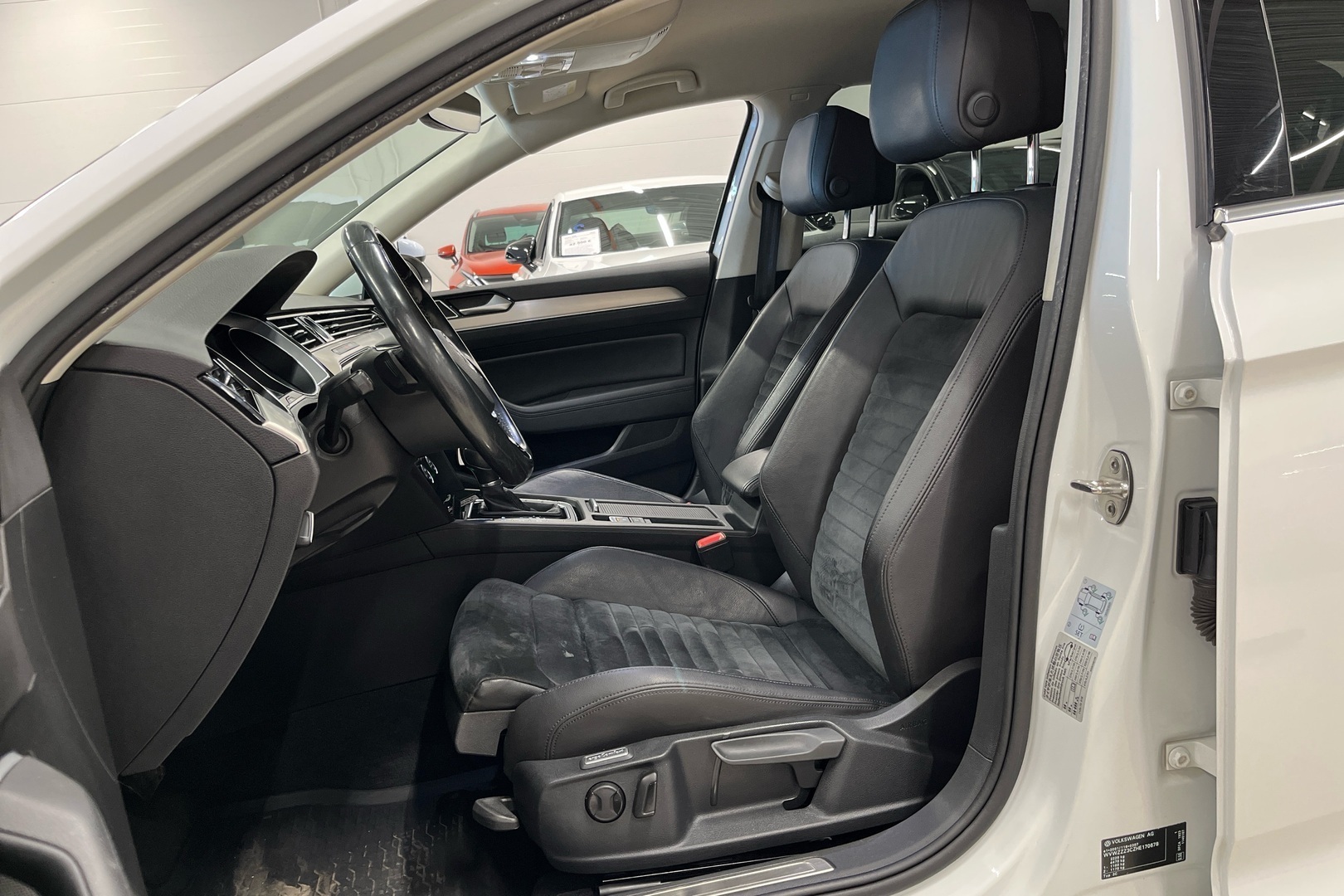 VOLKSWAGEN Passat 2017