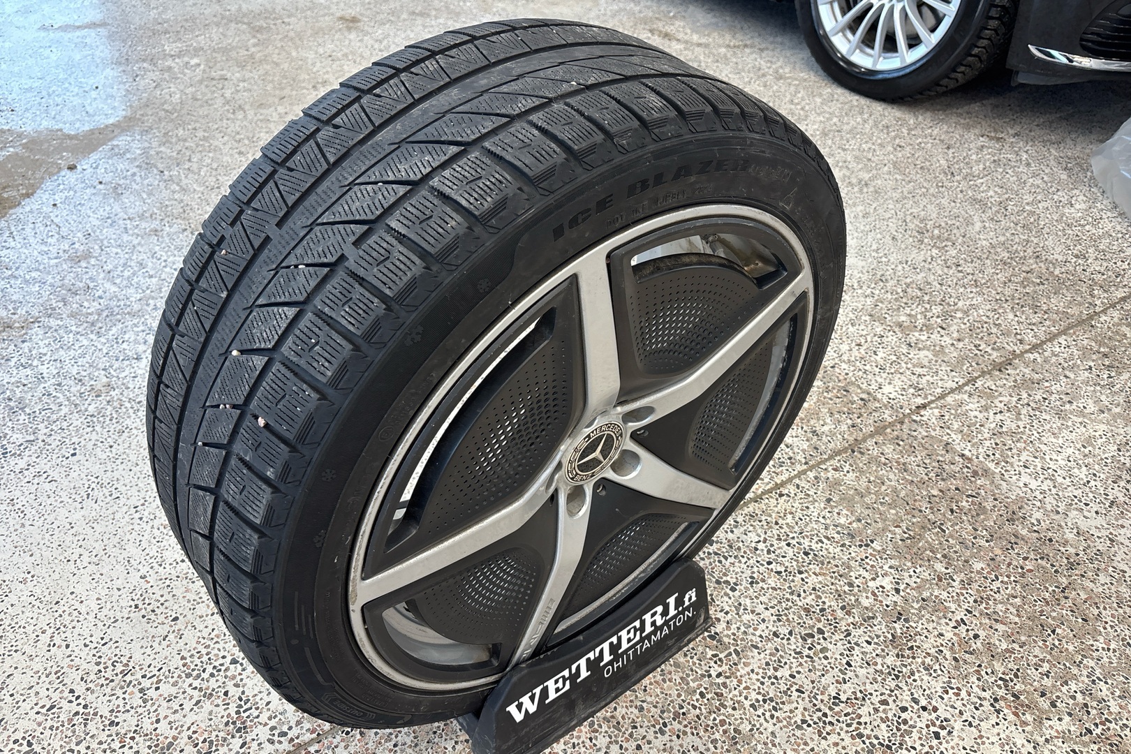 MERCEDES-BENZ EQE 2023