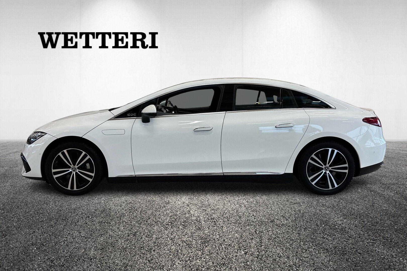 MERCEDES-BENZ EQE 2023