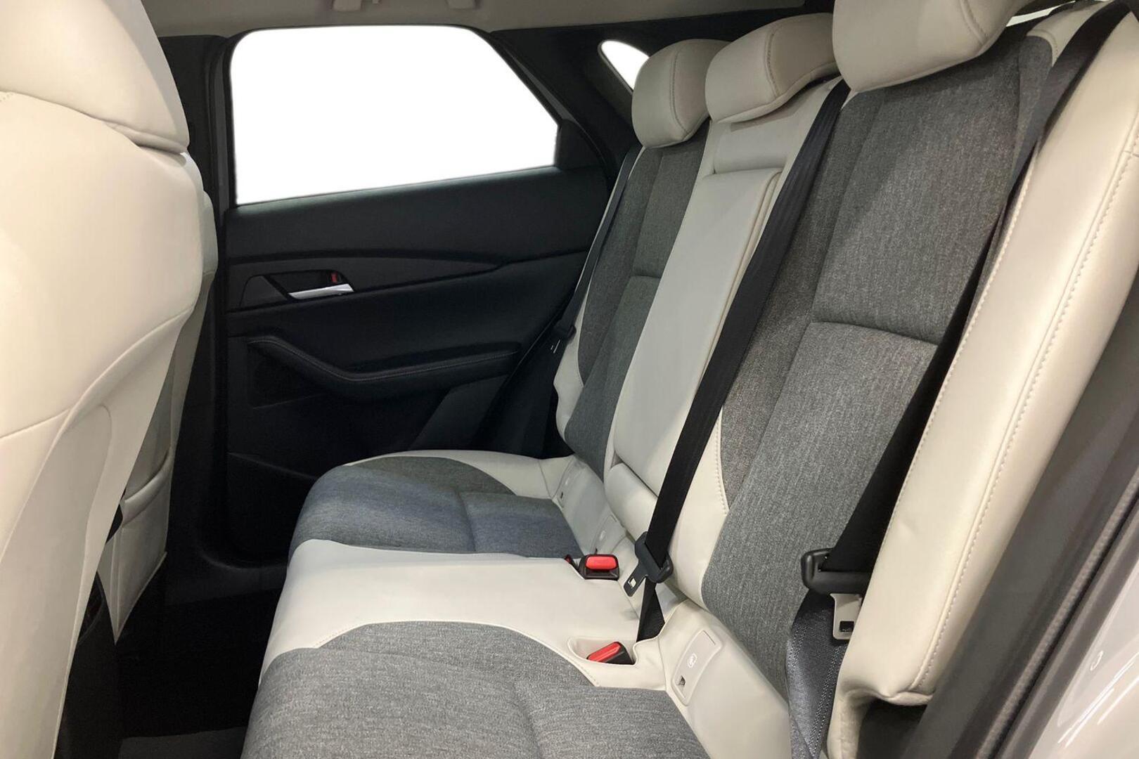 MAZDA CX-30 11