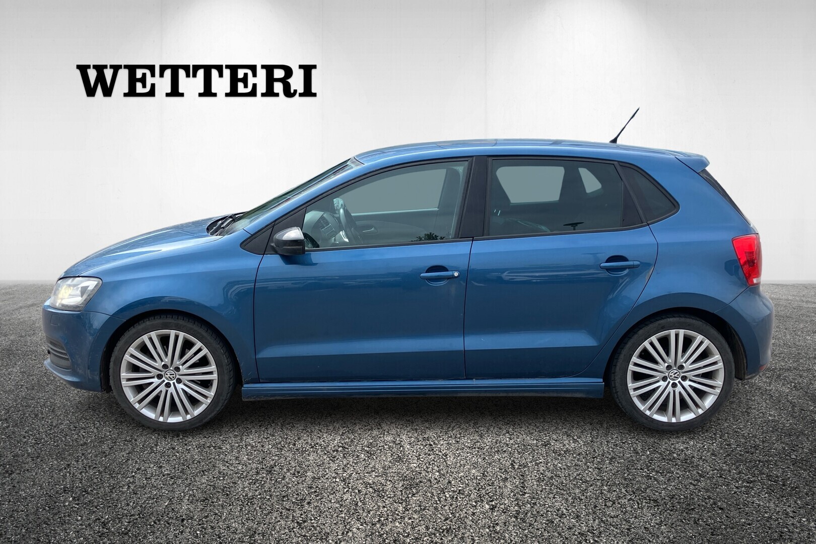 VOLKSWAGEN Polo 2014