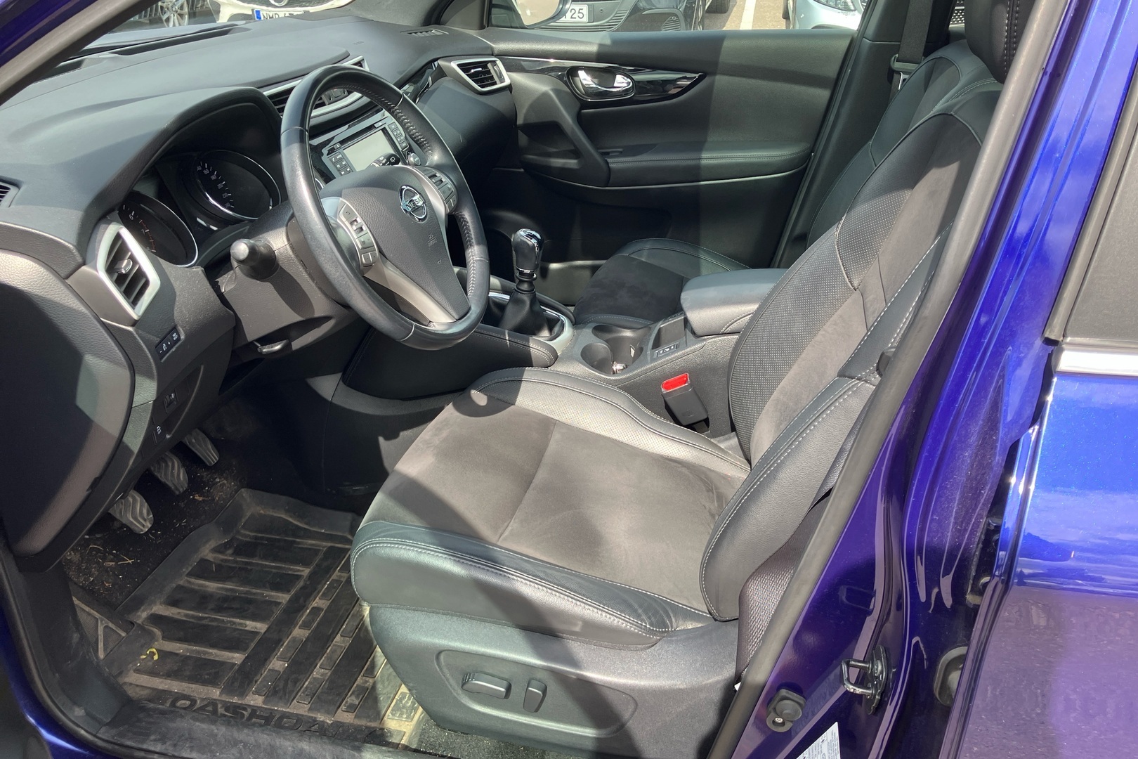 NISSAN Qashqai 2017