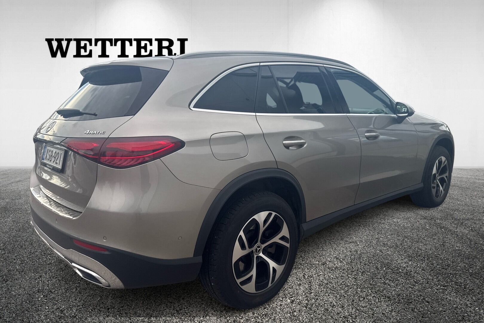 MERCEDES-BENZ GLC 2023