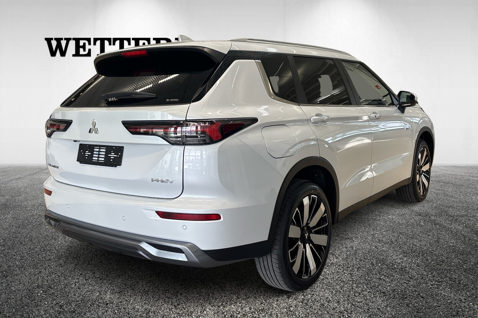 MITSUBISHI Outlander 2025