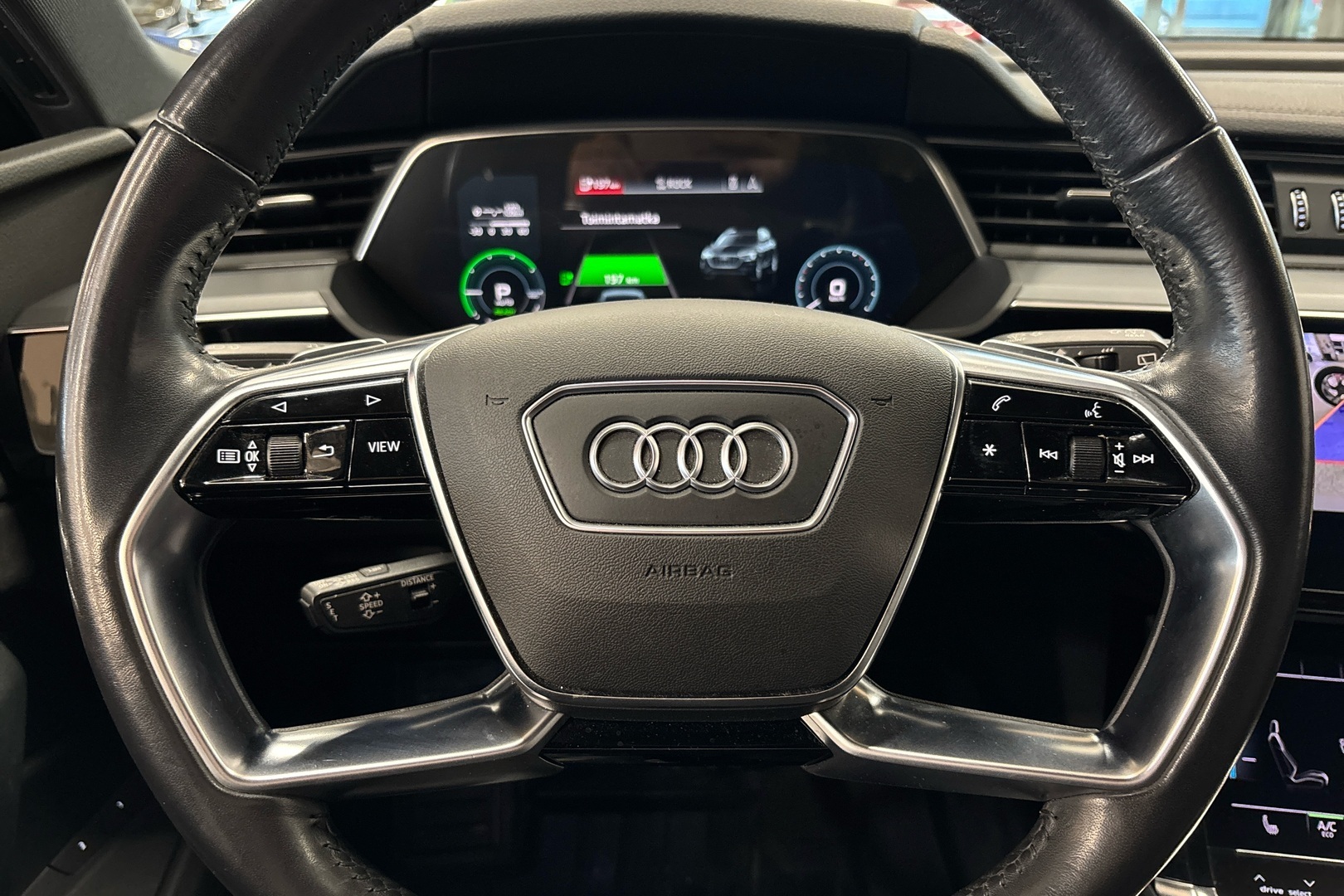 AUDI e-tron 2019
