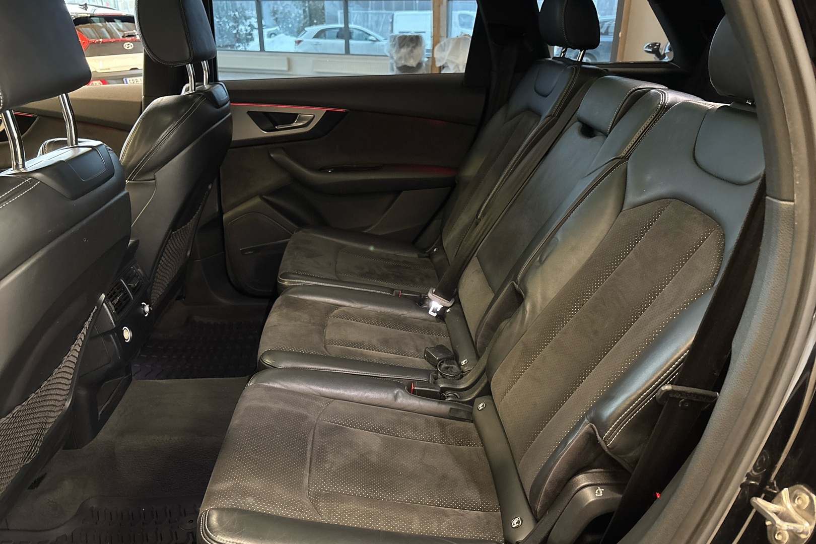 AUDI Q7 2015
