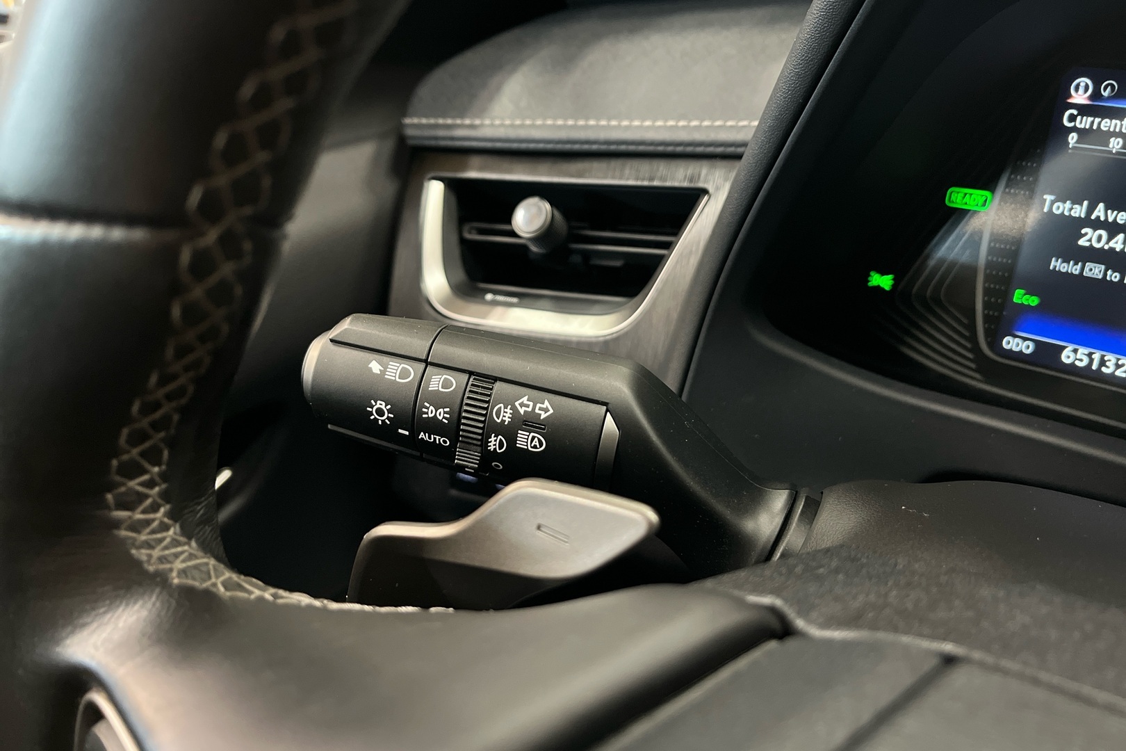 LEXUS UX 2022