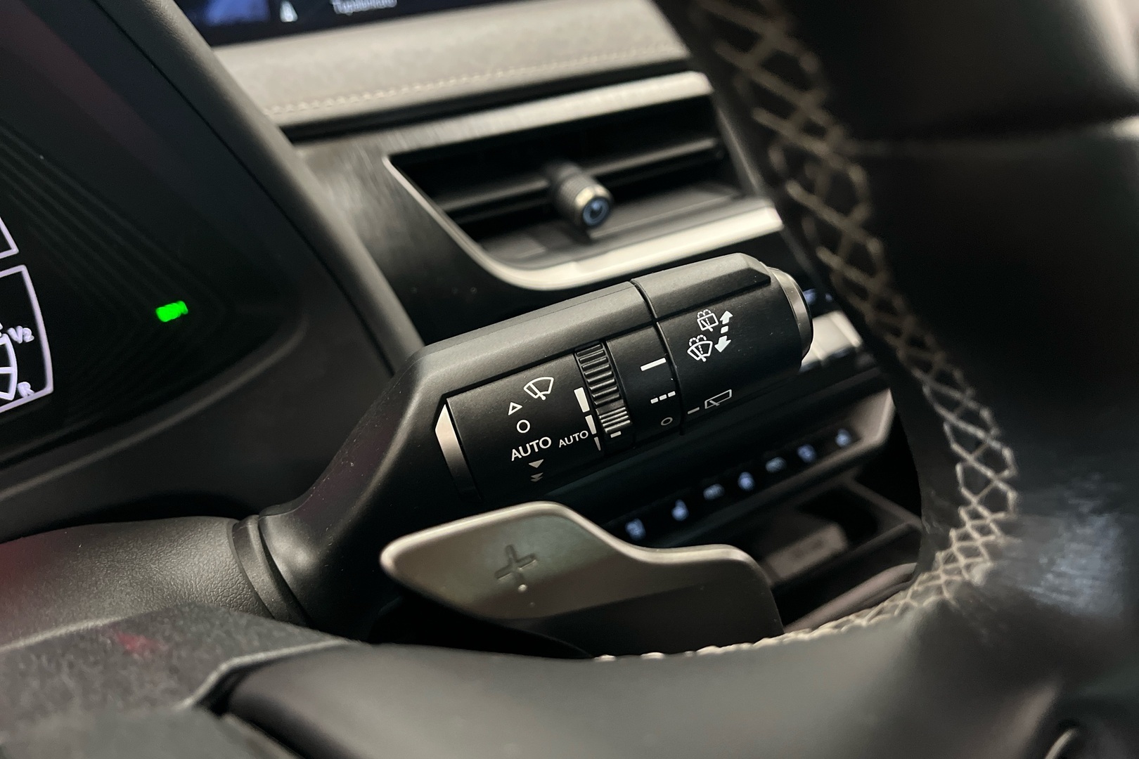 LEXUS UX 2022