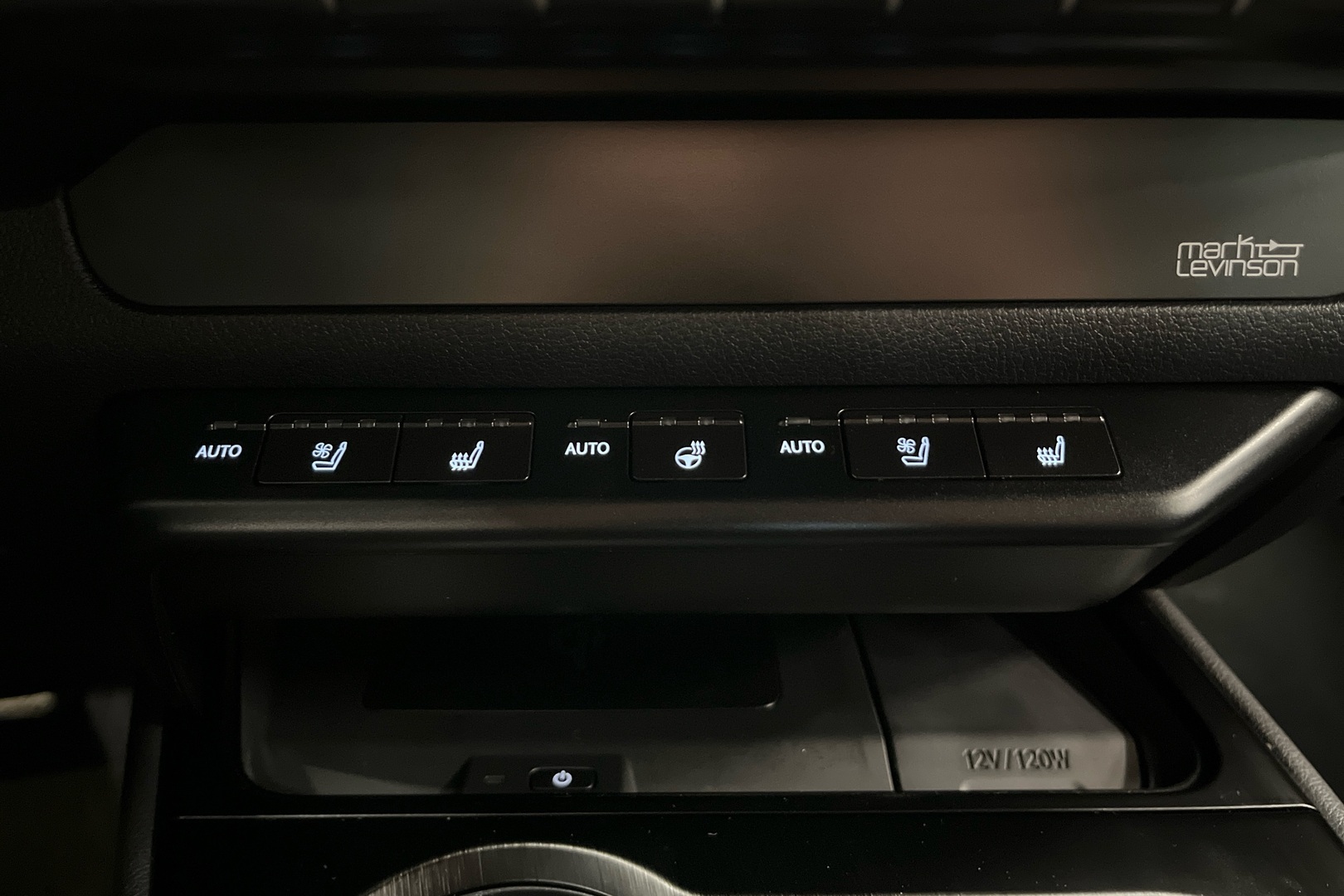 LEXUS UX 2022
