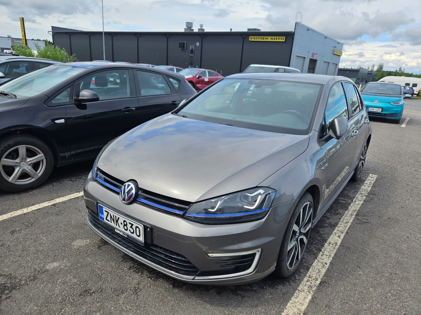 VOLKSWAGEN Golf 2015