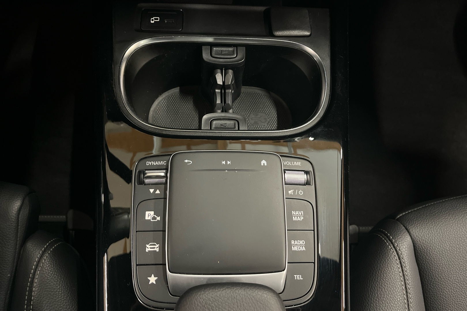 MERCEDES-BENZ CLA 2022