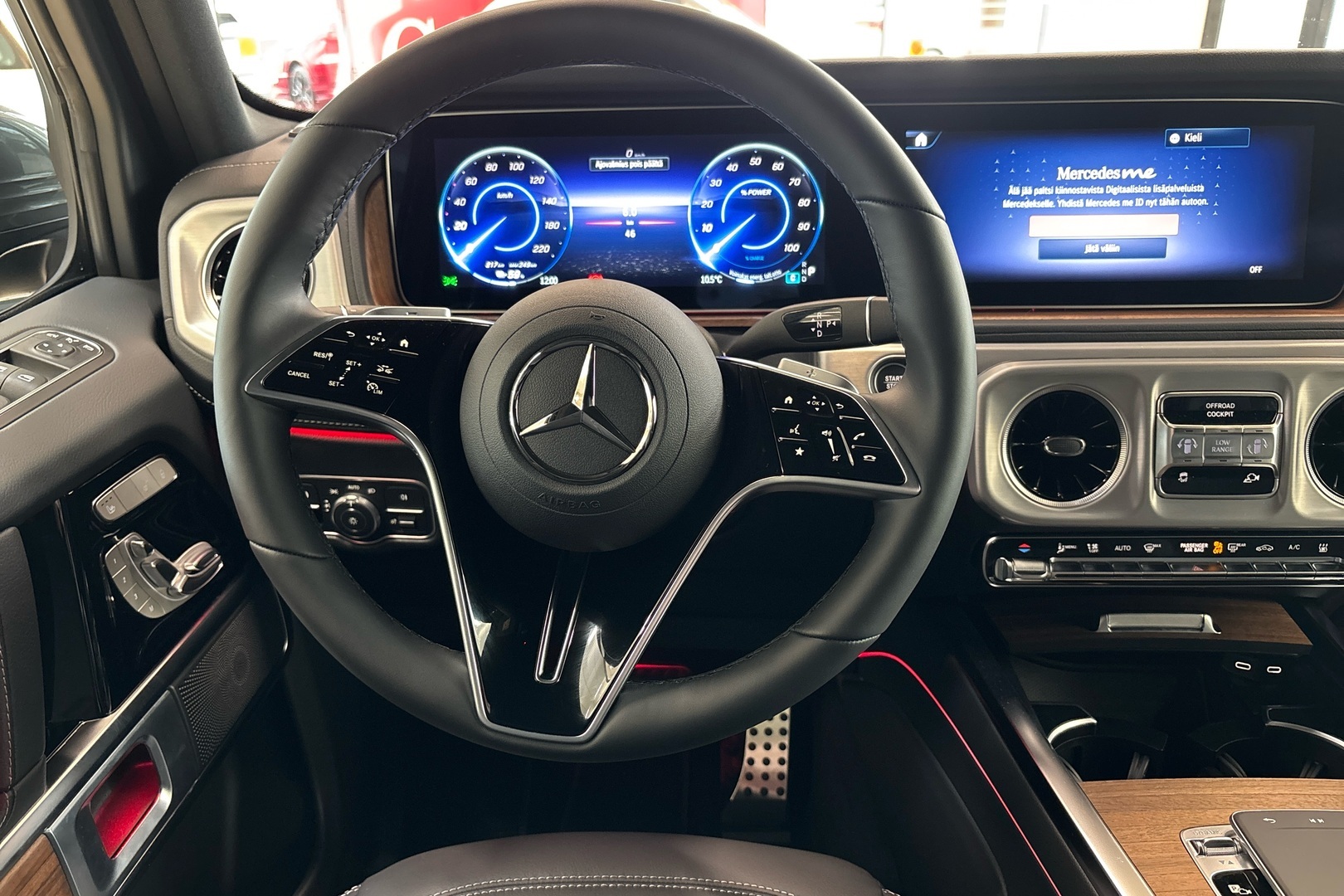 MERCEDES-BENZ G 2025