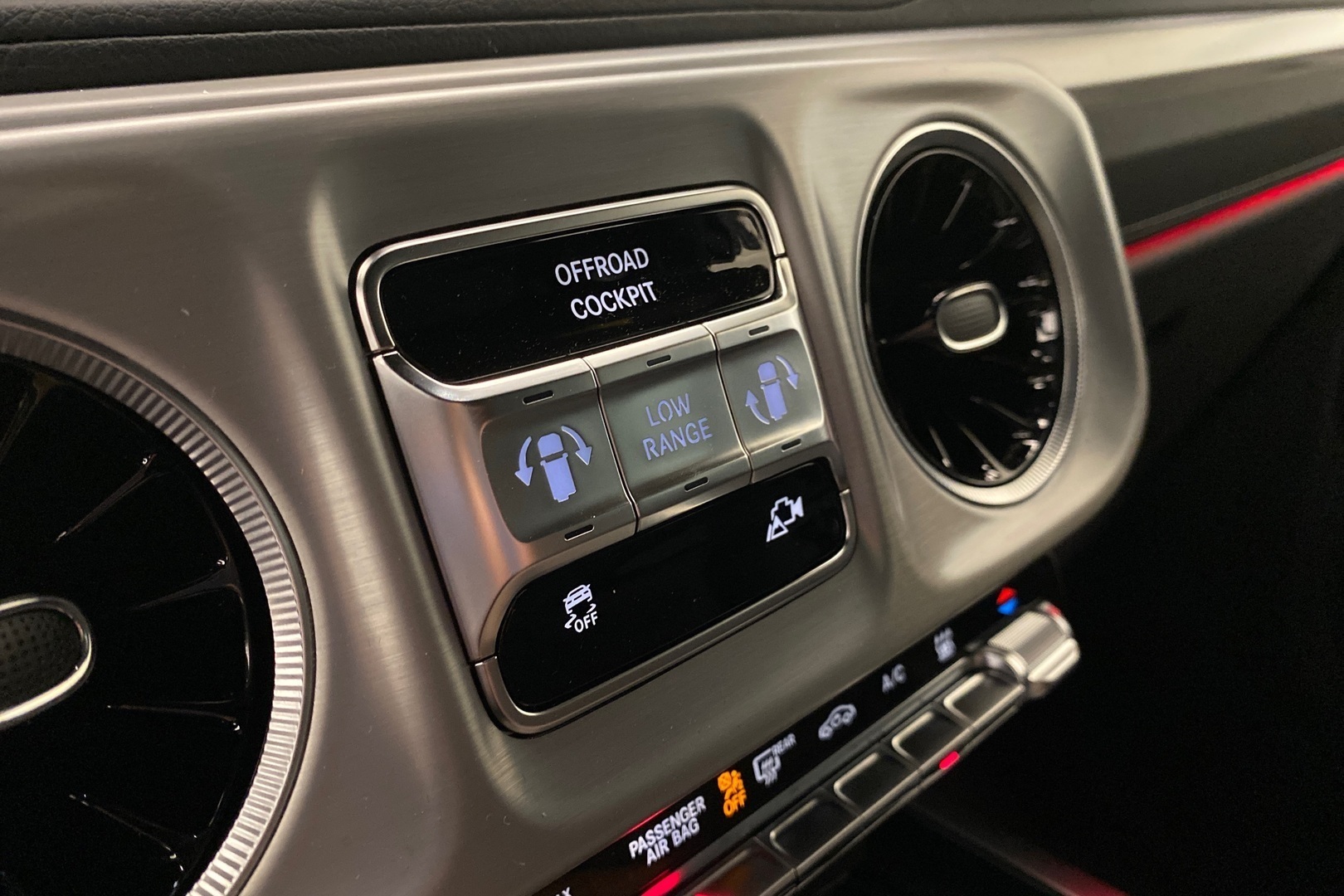 MERCEDES-BENZ G 2025