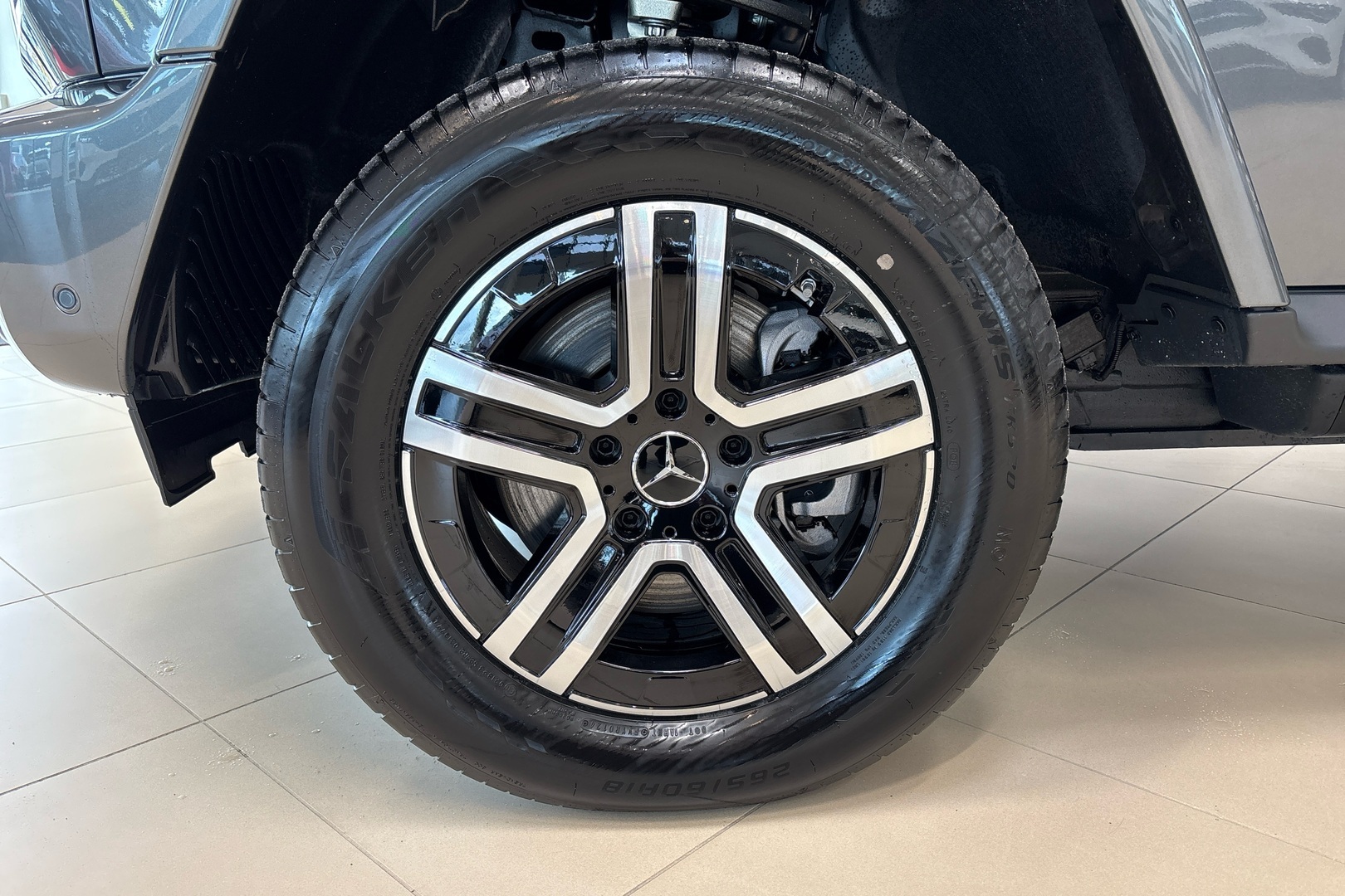 MERCEDES-BENZ G 2025