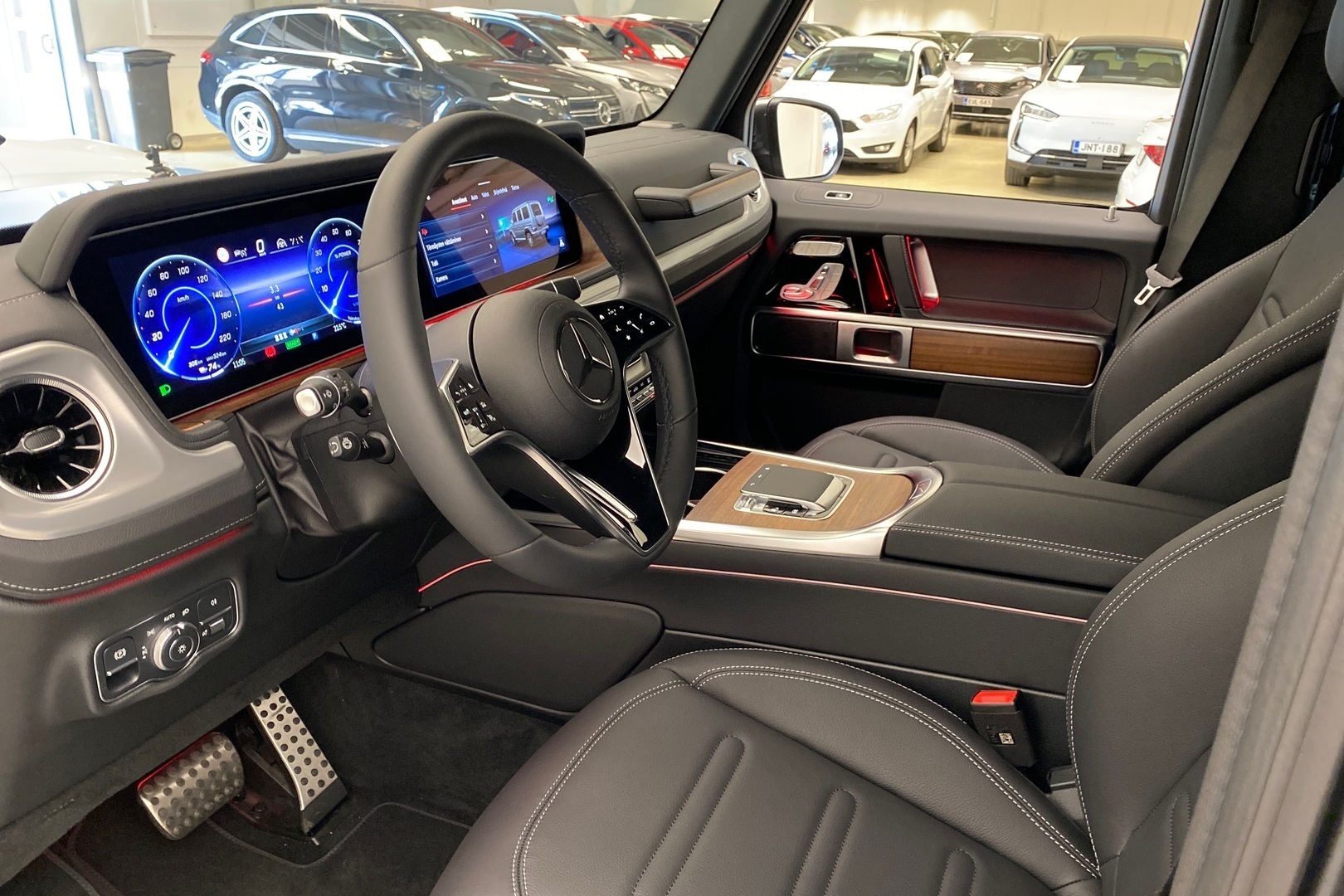 MERCEDES-BENZ G 2025