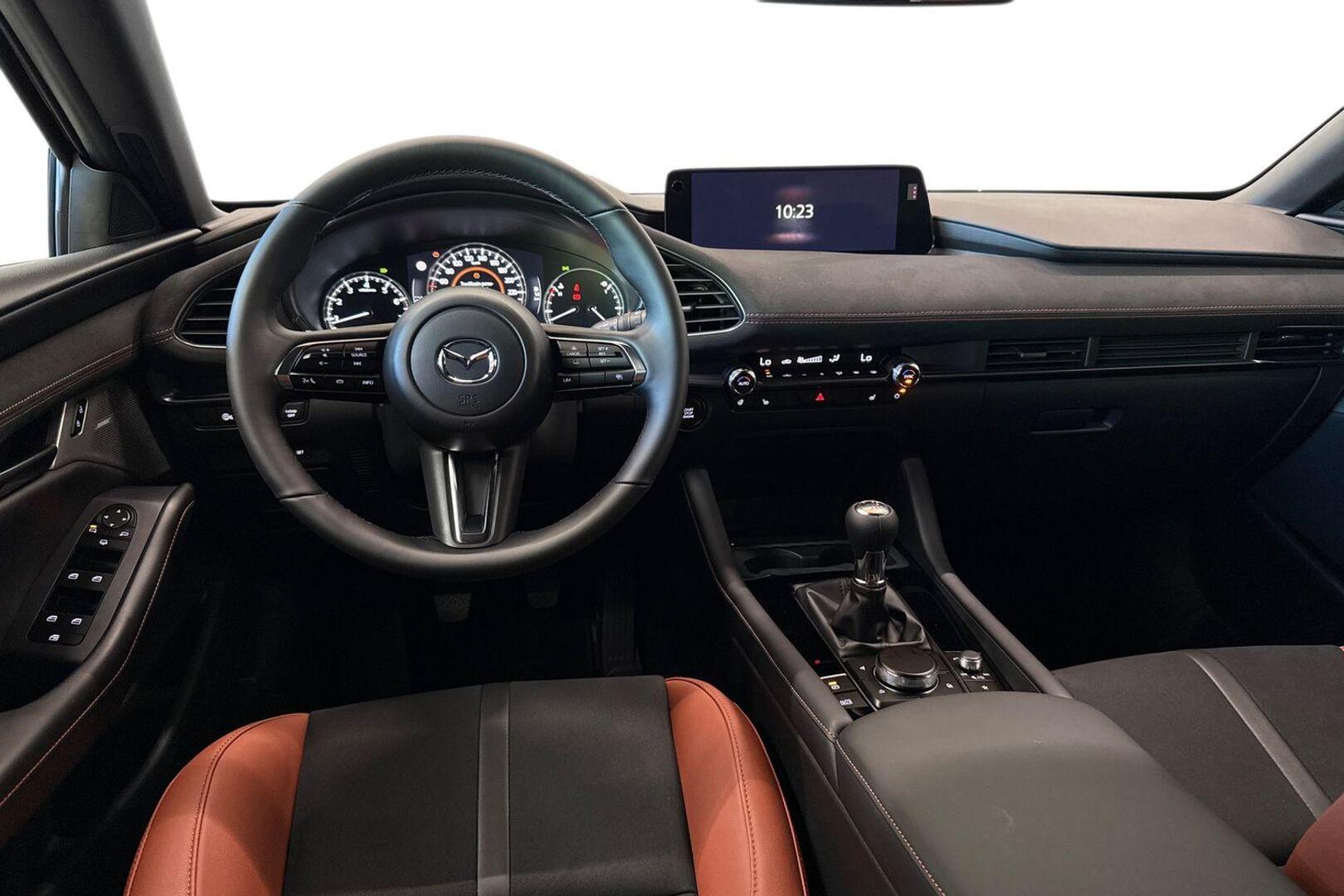 MAZDA Mazda3 10